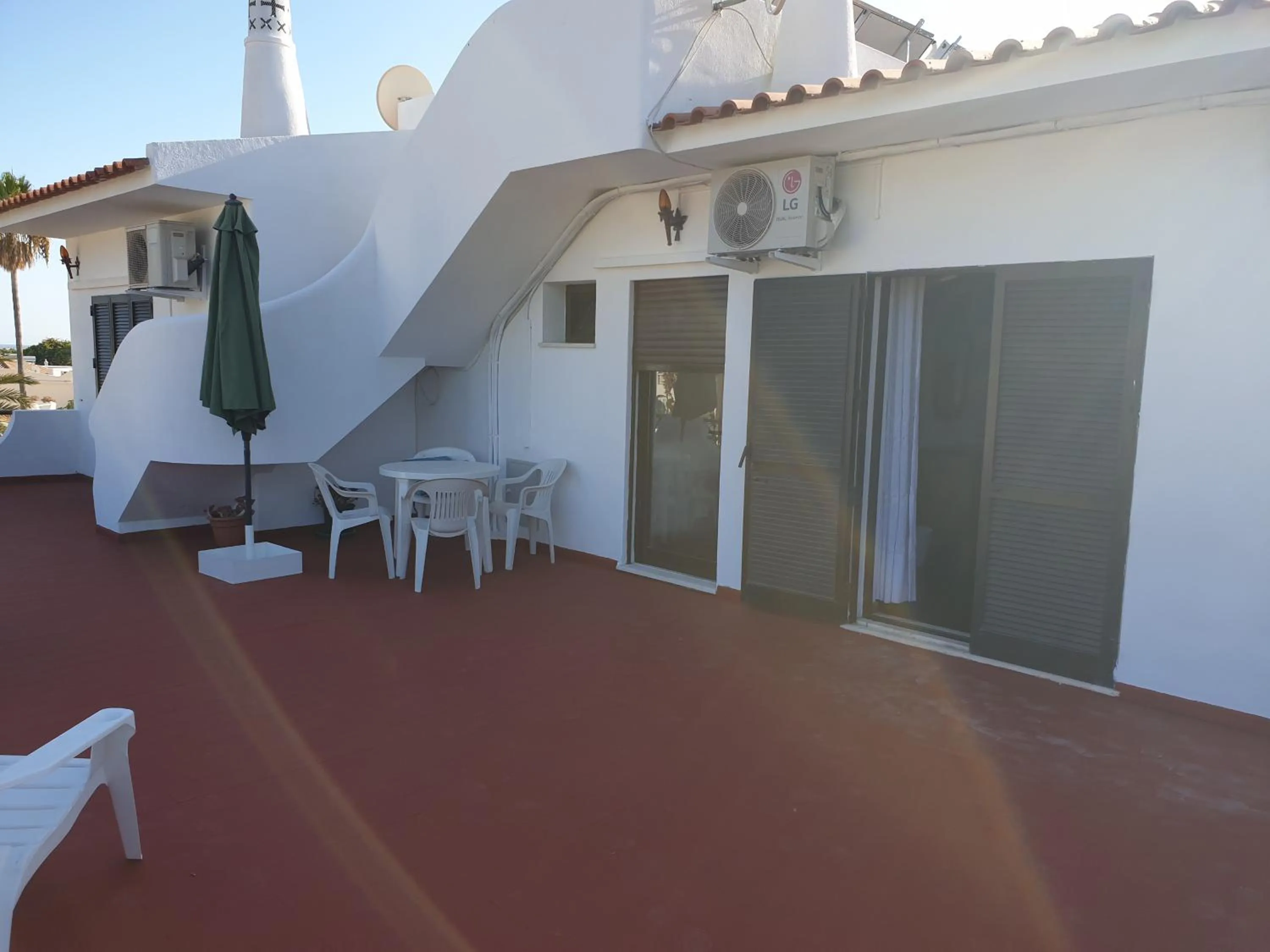 OceanOasis Residences Suites