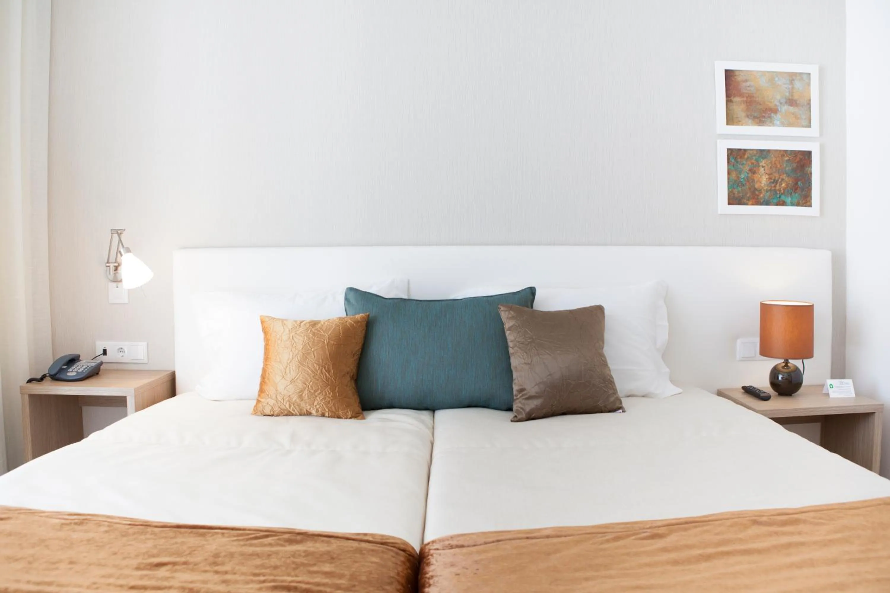 Photo of the whole room, Bed in Lam Hotel Villa Aljustrel