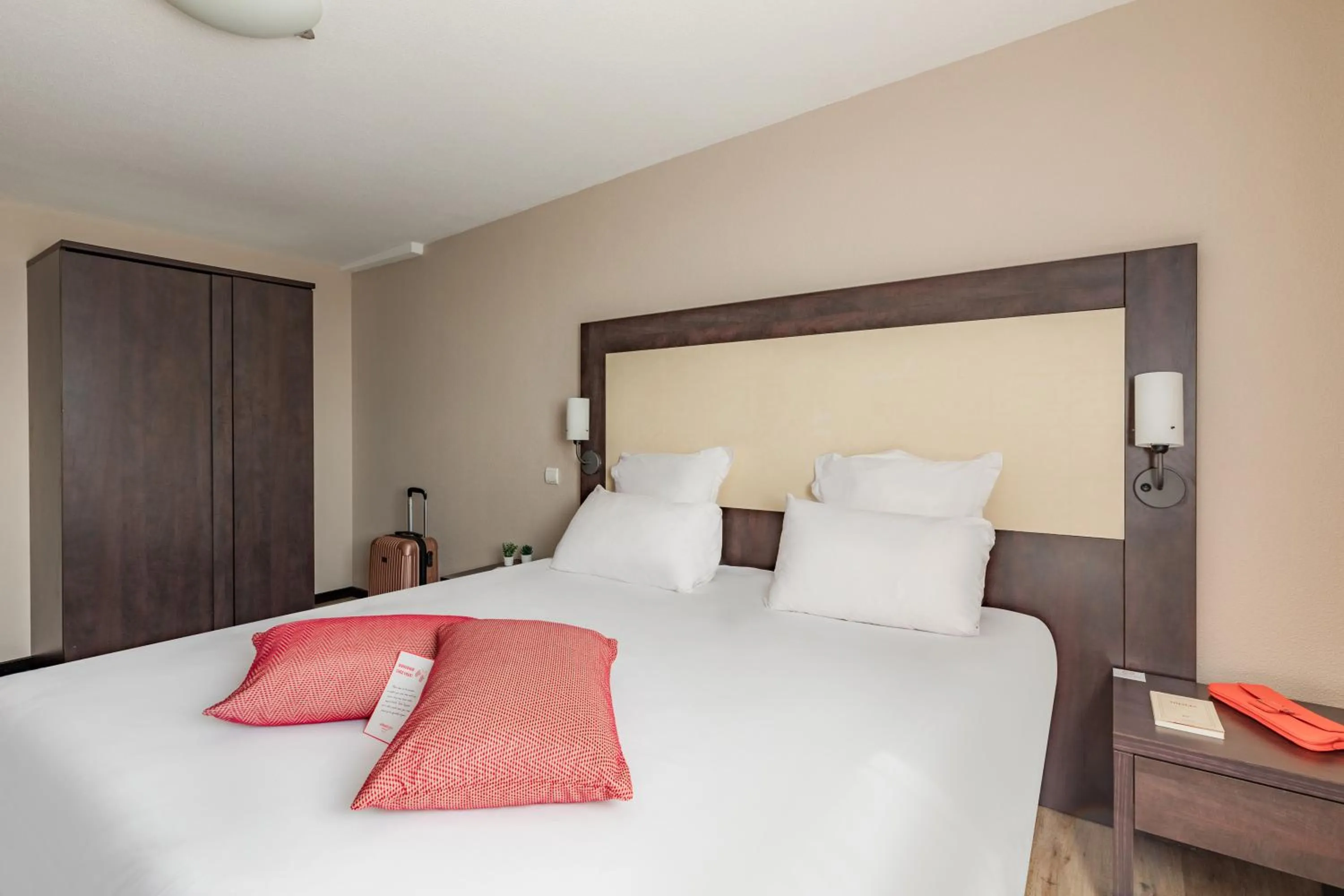 Bedroom, Bed in Appart’City Confort Nantes Ouest Saint-Herblain