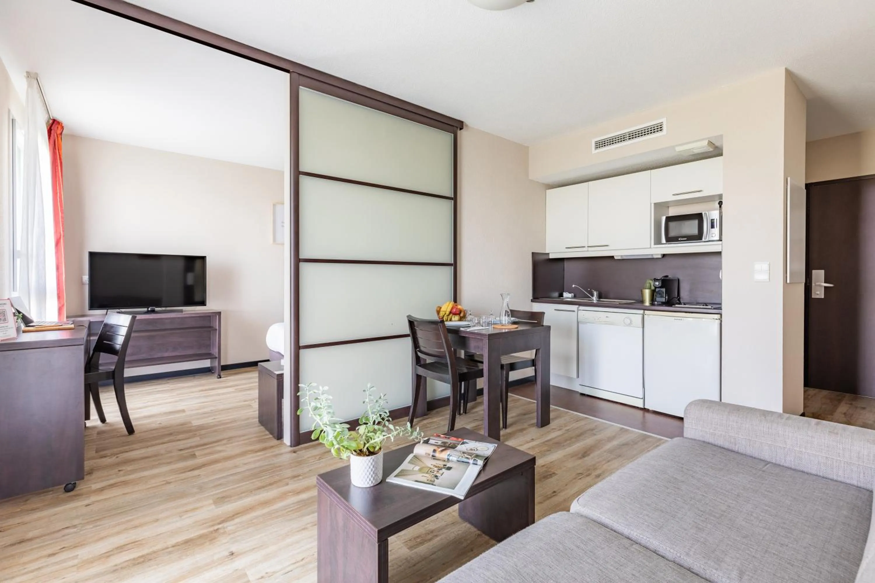 Photo of the whole room in Appart’City Confort Nantes Ouest Saint-Herblain