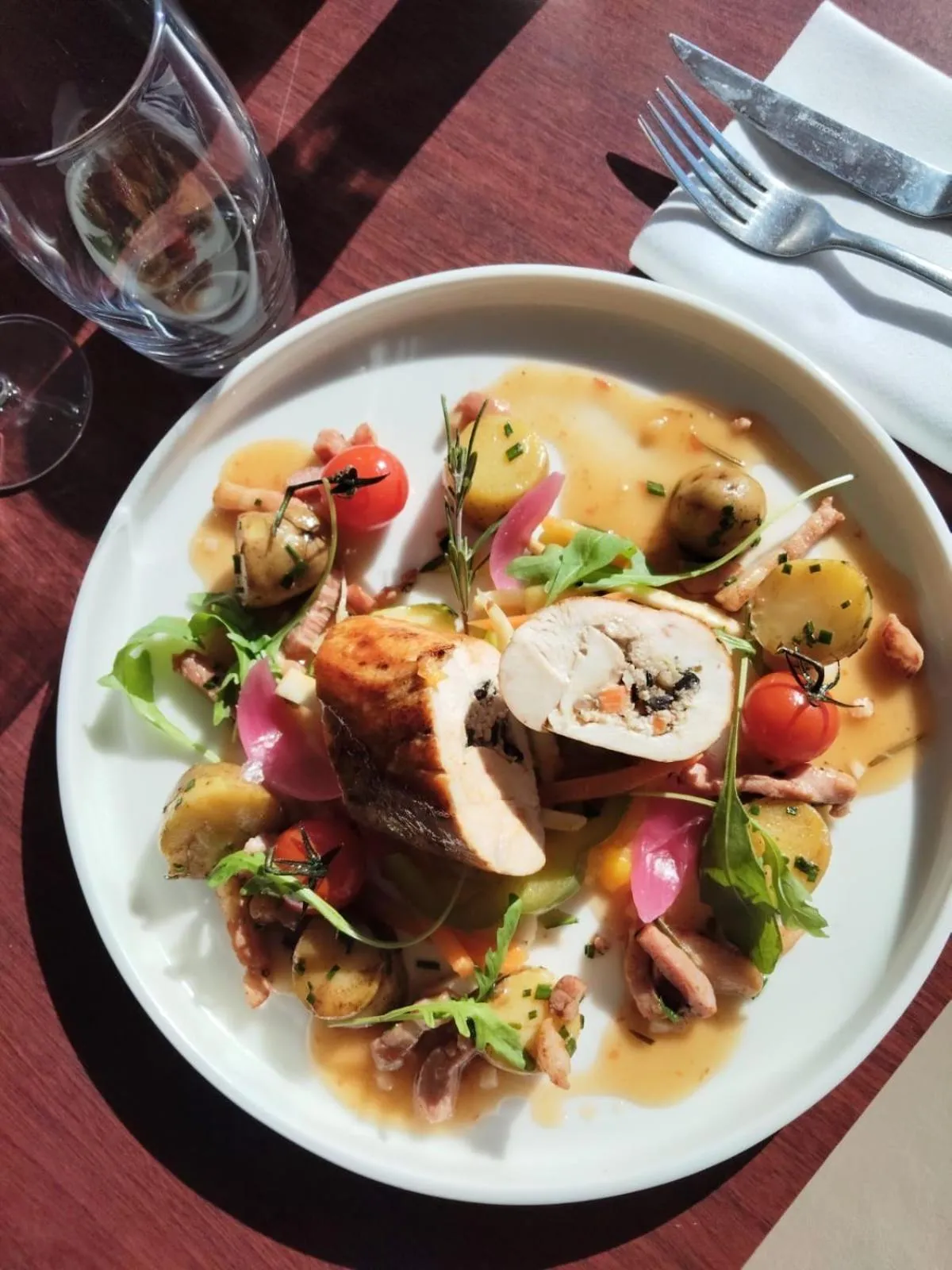 Restaurant/places to eat in Logis Hotel De La Loire - Restaurant Les Bateliers