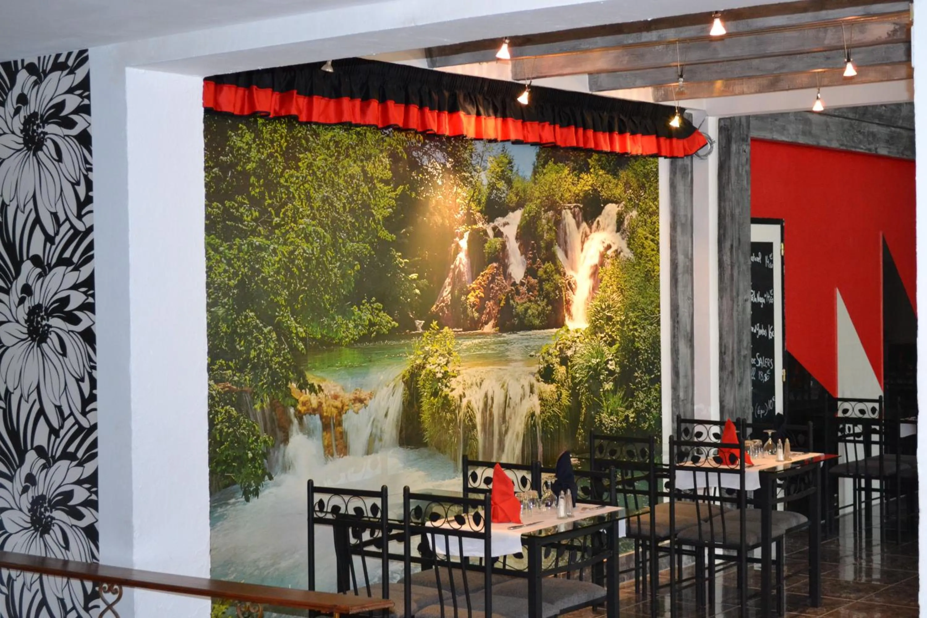 Restaurant/places to eat in Relais 500 De Vienne