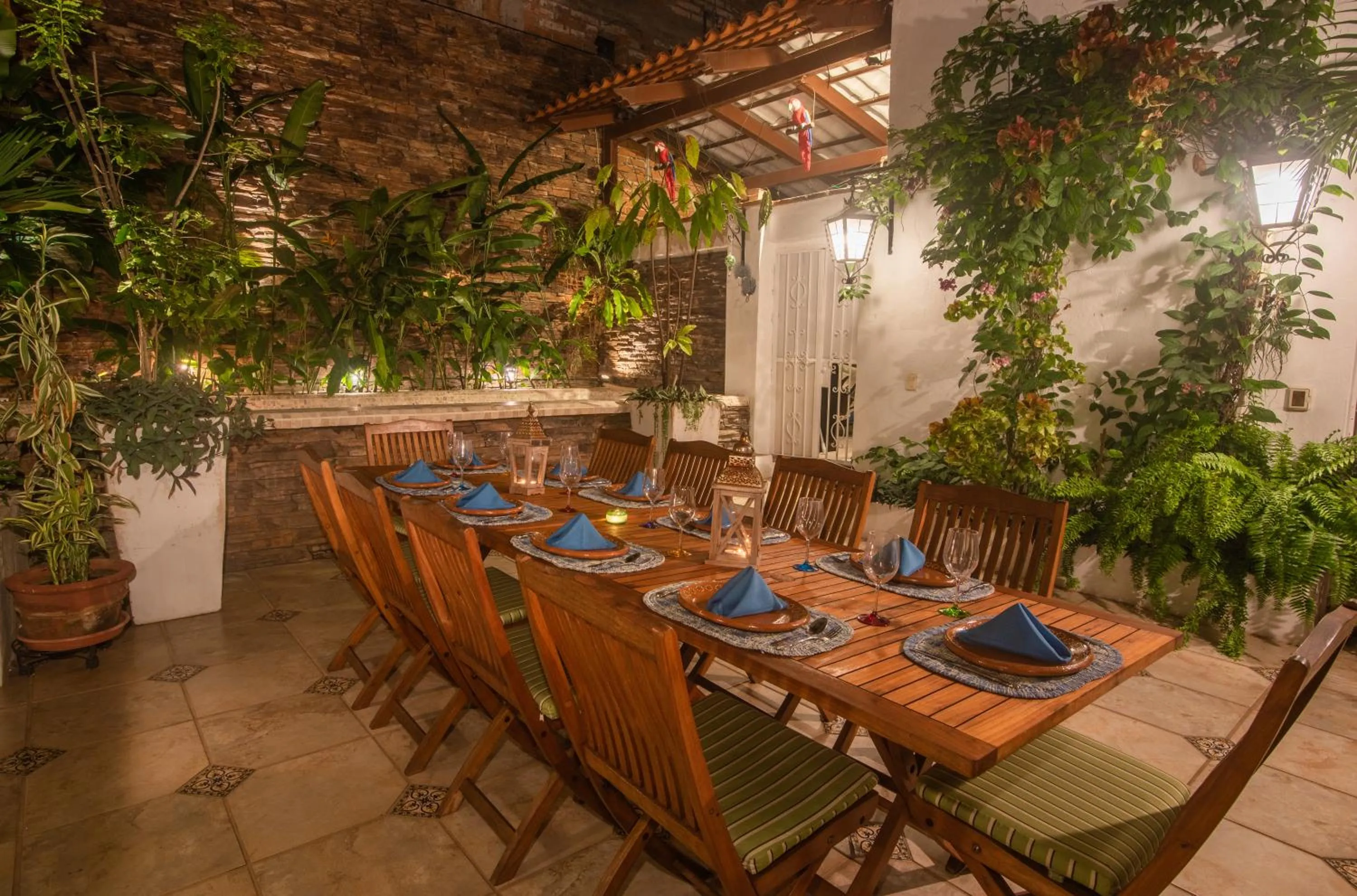 Casa Romance Escondido