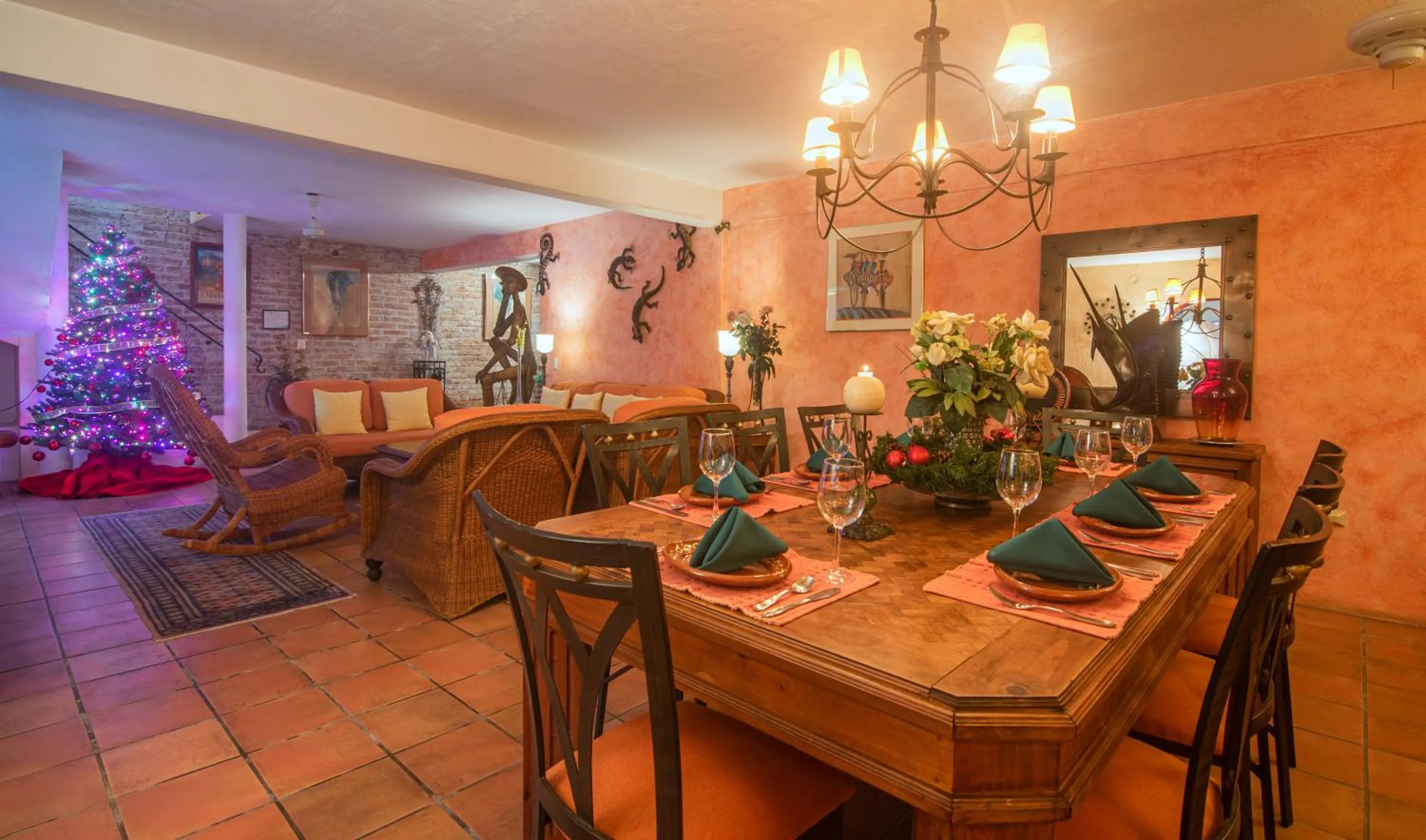 Casa Romance Escondido