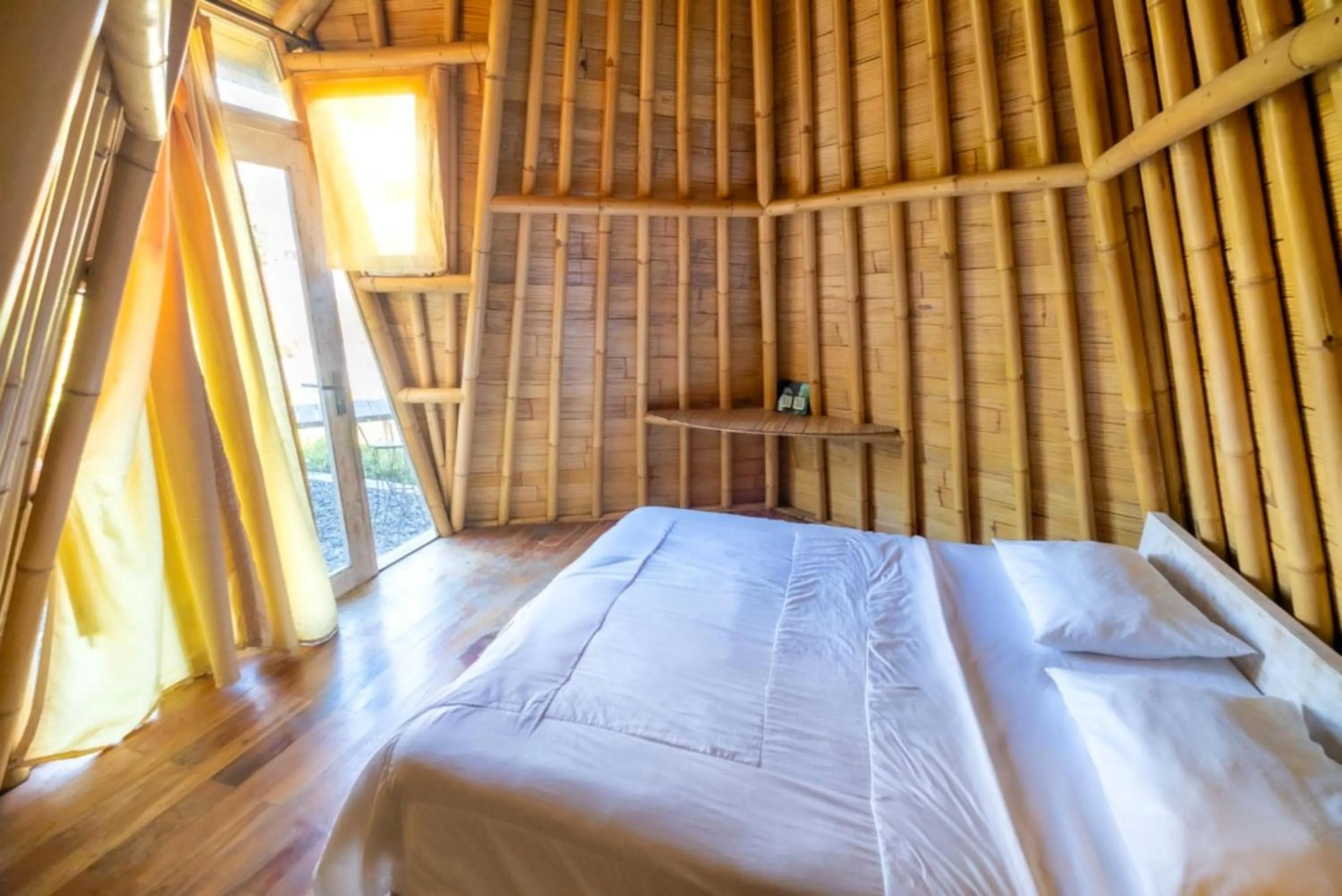 Bed in Bamboo Mount Batur and Hot Spring