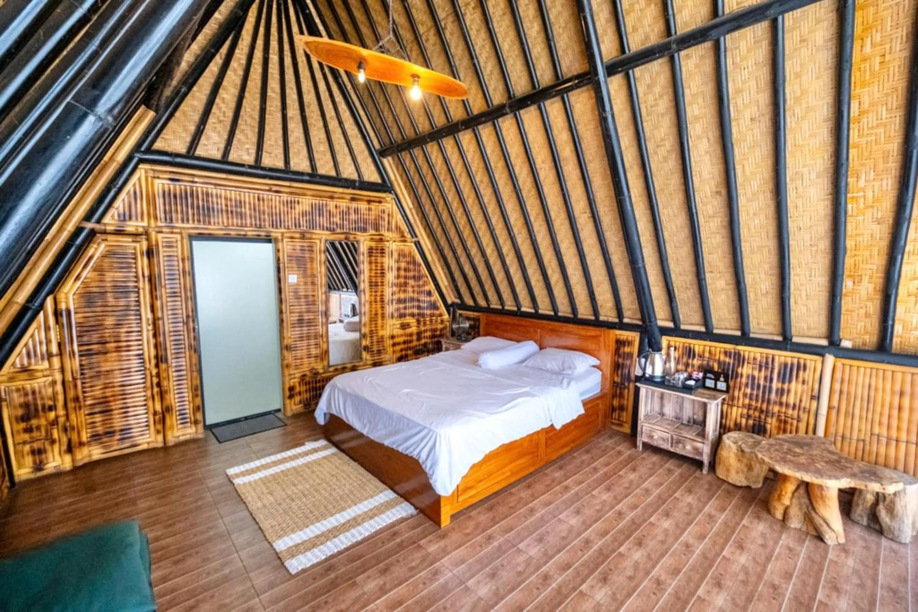 Bed in Bamboo Mount Batur and Hot Spring