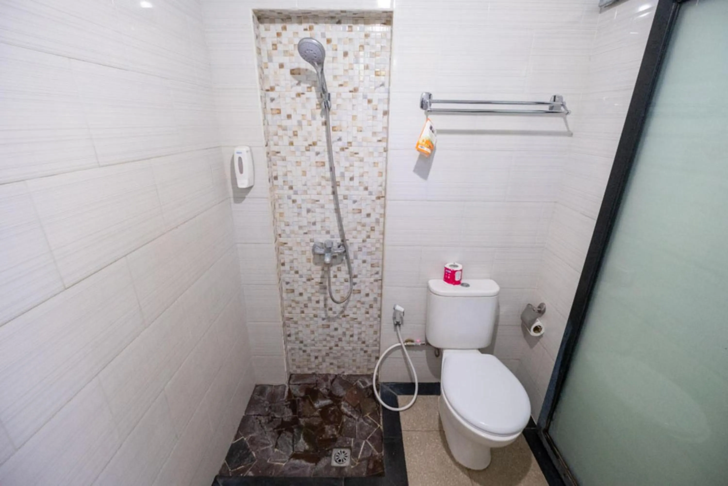 Toilet in Bamboo Mount Batur and Hot Spring