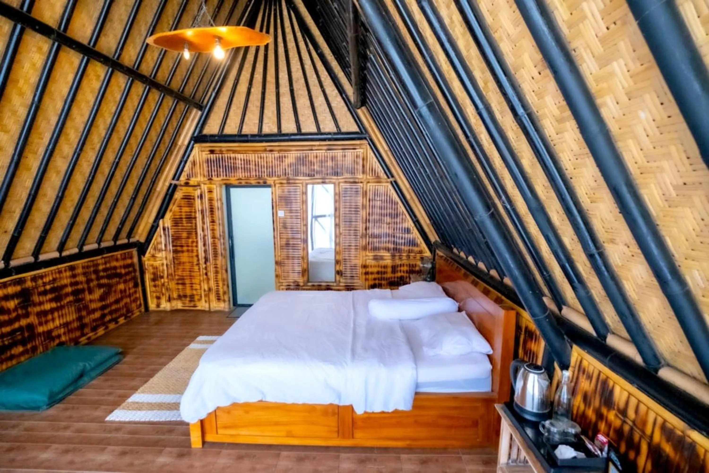 Bed in Bamboo Mount Batur and Hot Spring