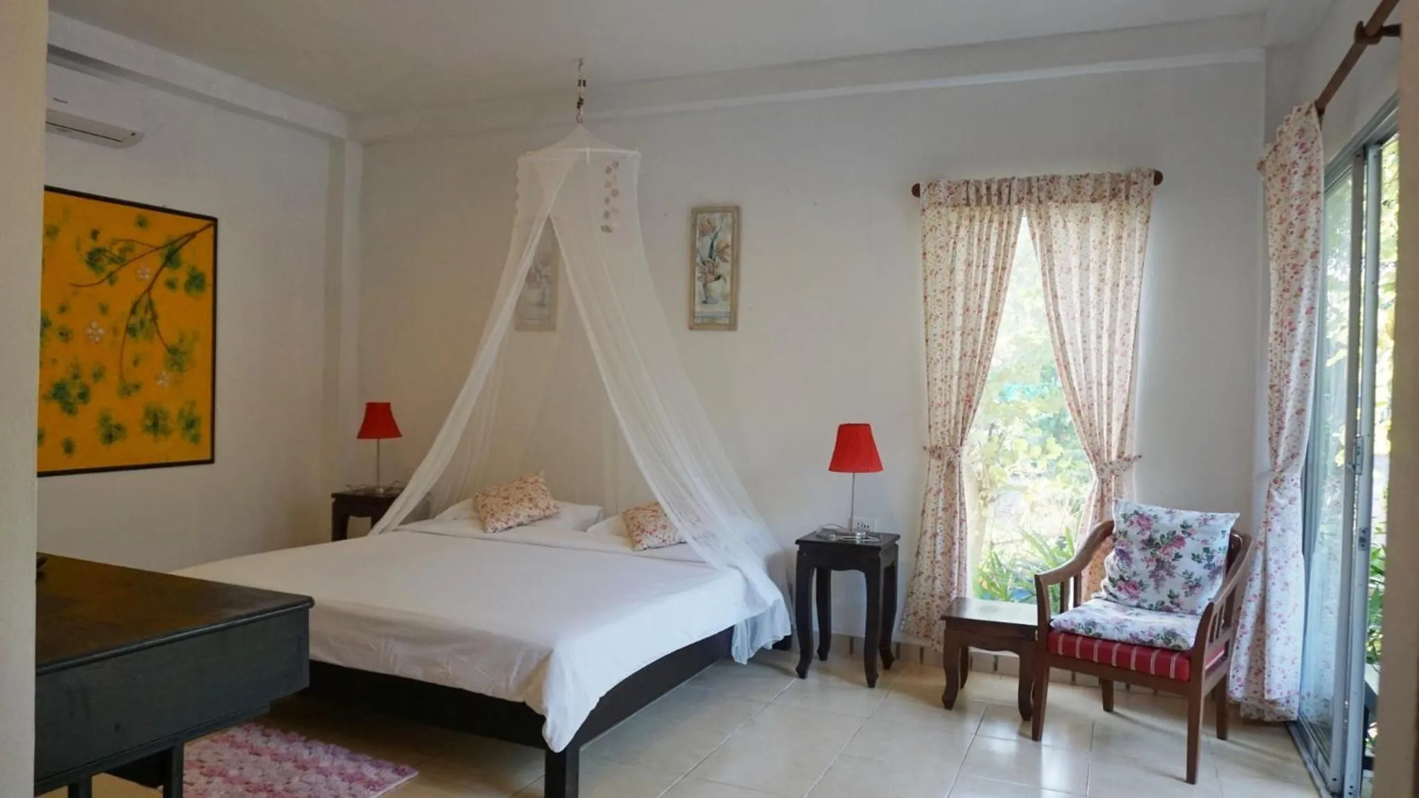 Photo of the whole room, Bed in Kalamona Seaview