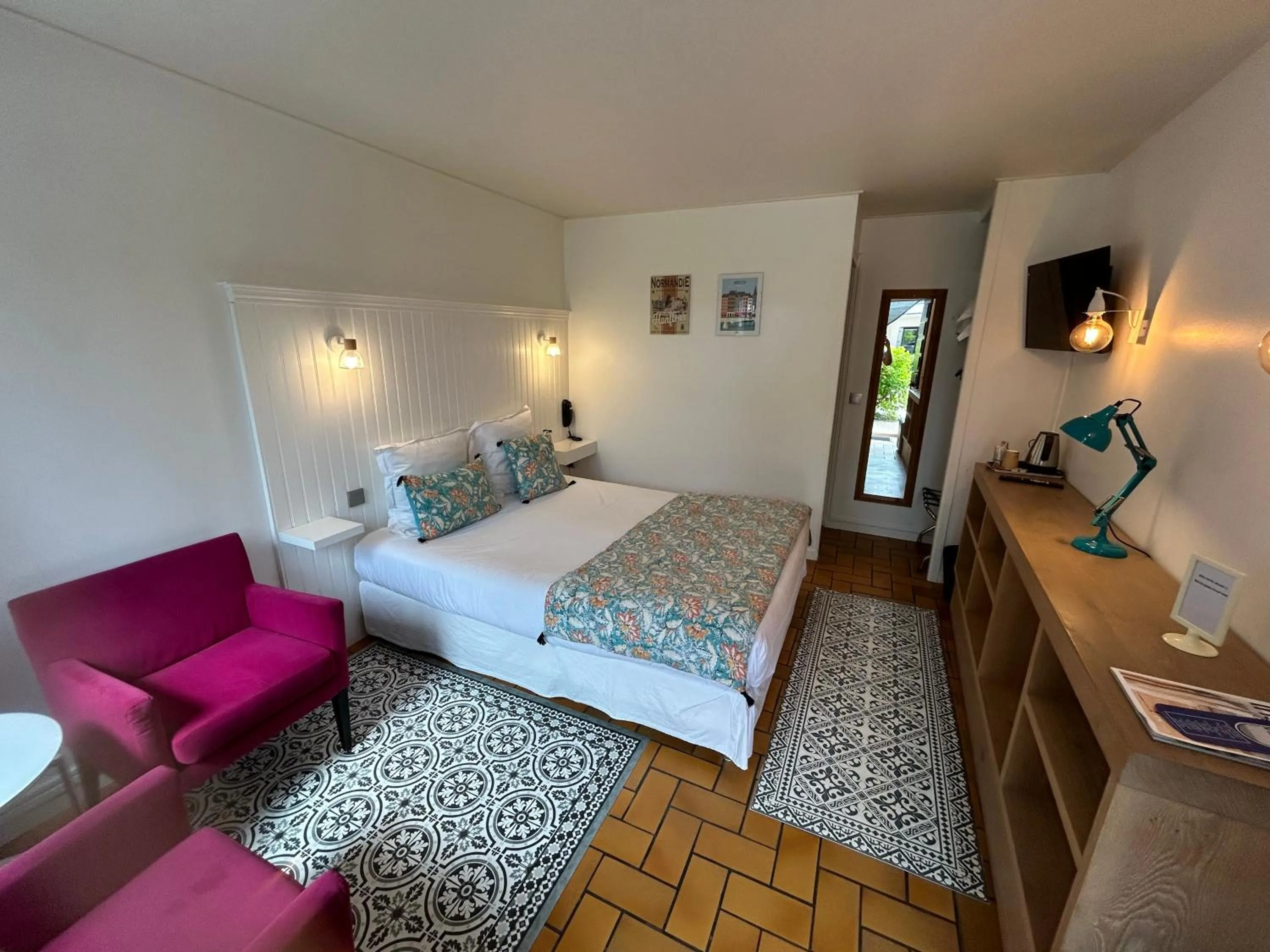 Standard Double Room in Hôtel Monet