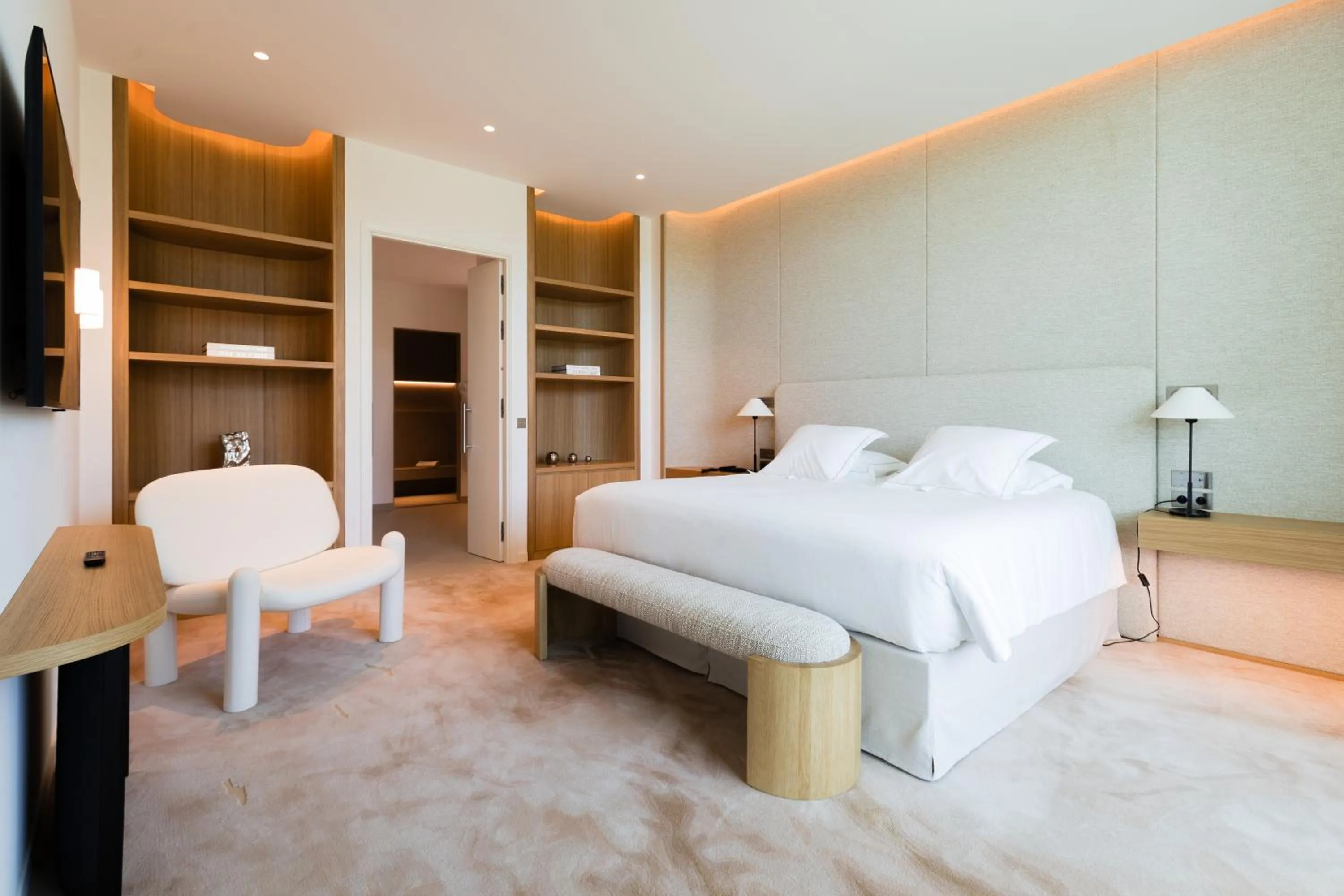 Bedroom, Bed in Domaine de Verchant & Spa - Relais & Châteaux