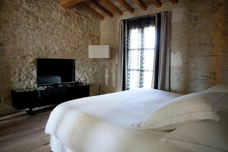 Bed in Domaine de Verchant & Spa - Relais & Châteaux