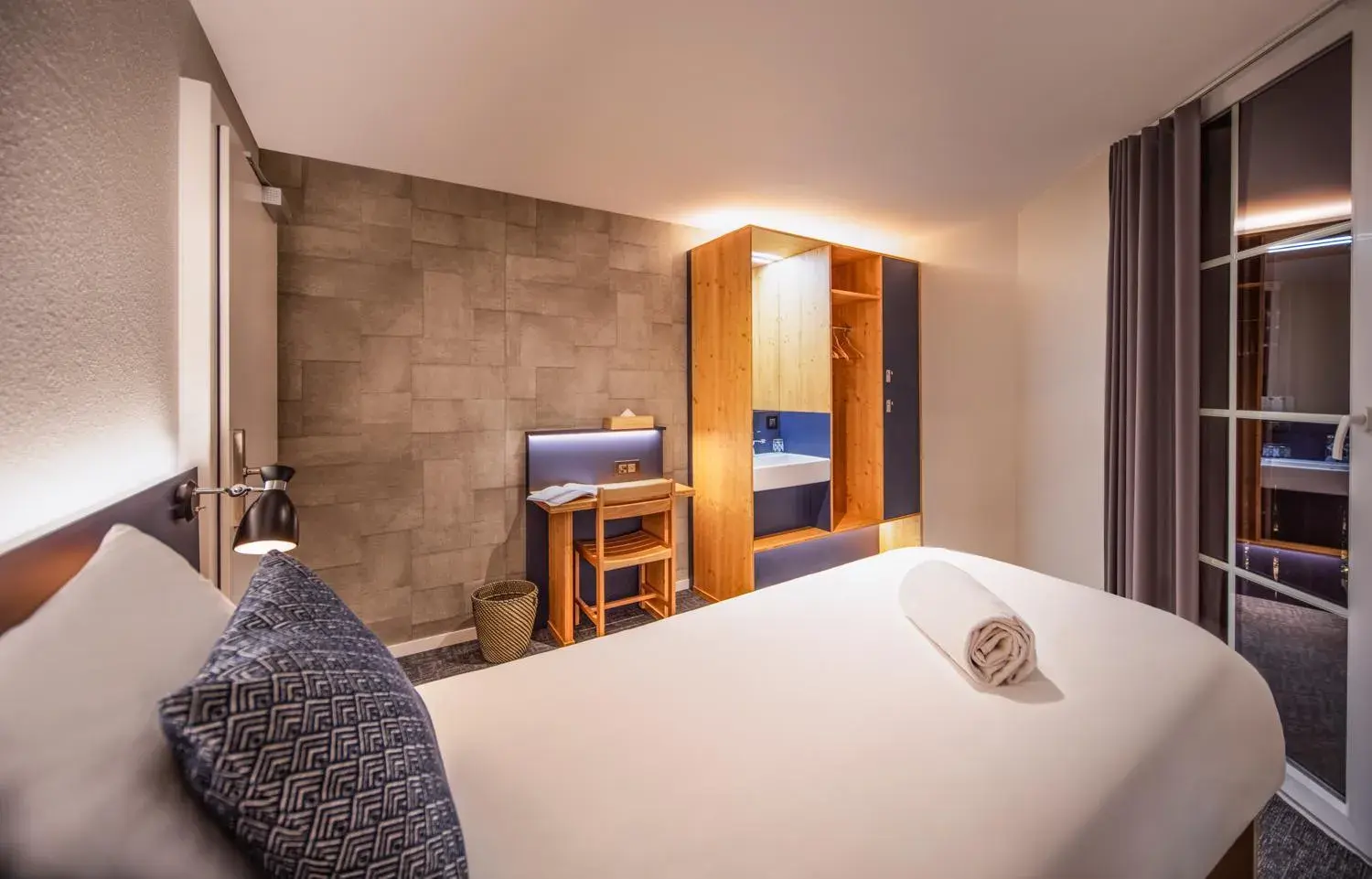 Single Room with Shared Shower and Toilet - single occupancy in Villars Lodge Single Room with Shared Shower and Toilet - single occupancy in Villars Lodge