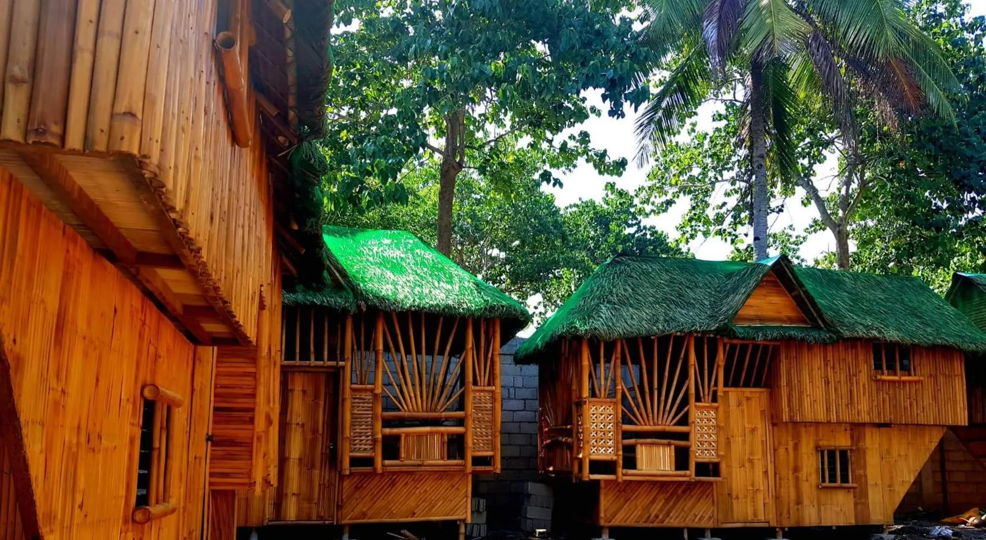Nirvana Bamboo & Dive resort
