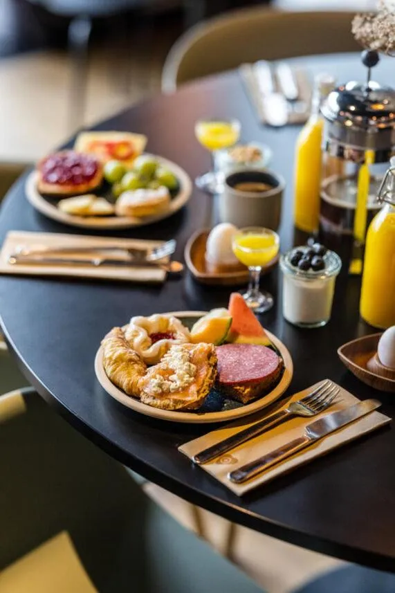 Breakfast in Peak 12 Hotel