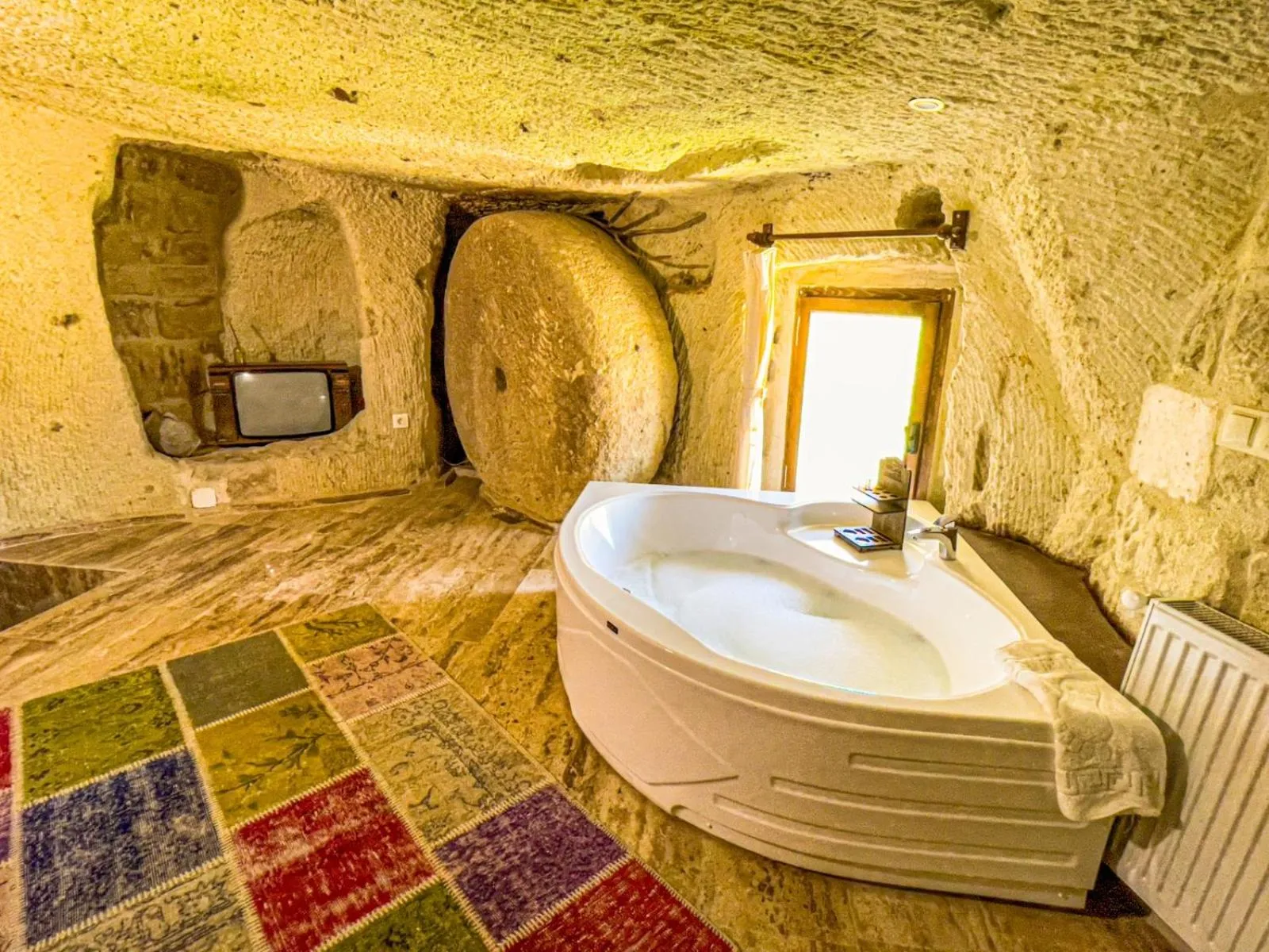 Heritage Cave Suites