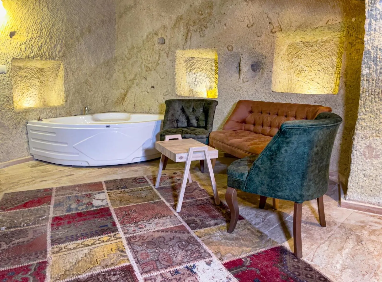 Bath in Heritage Cave Suites