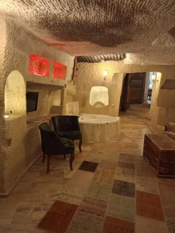 Bath in Heritage Cave Suites