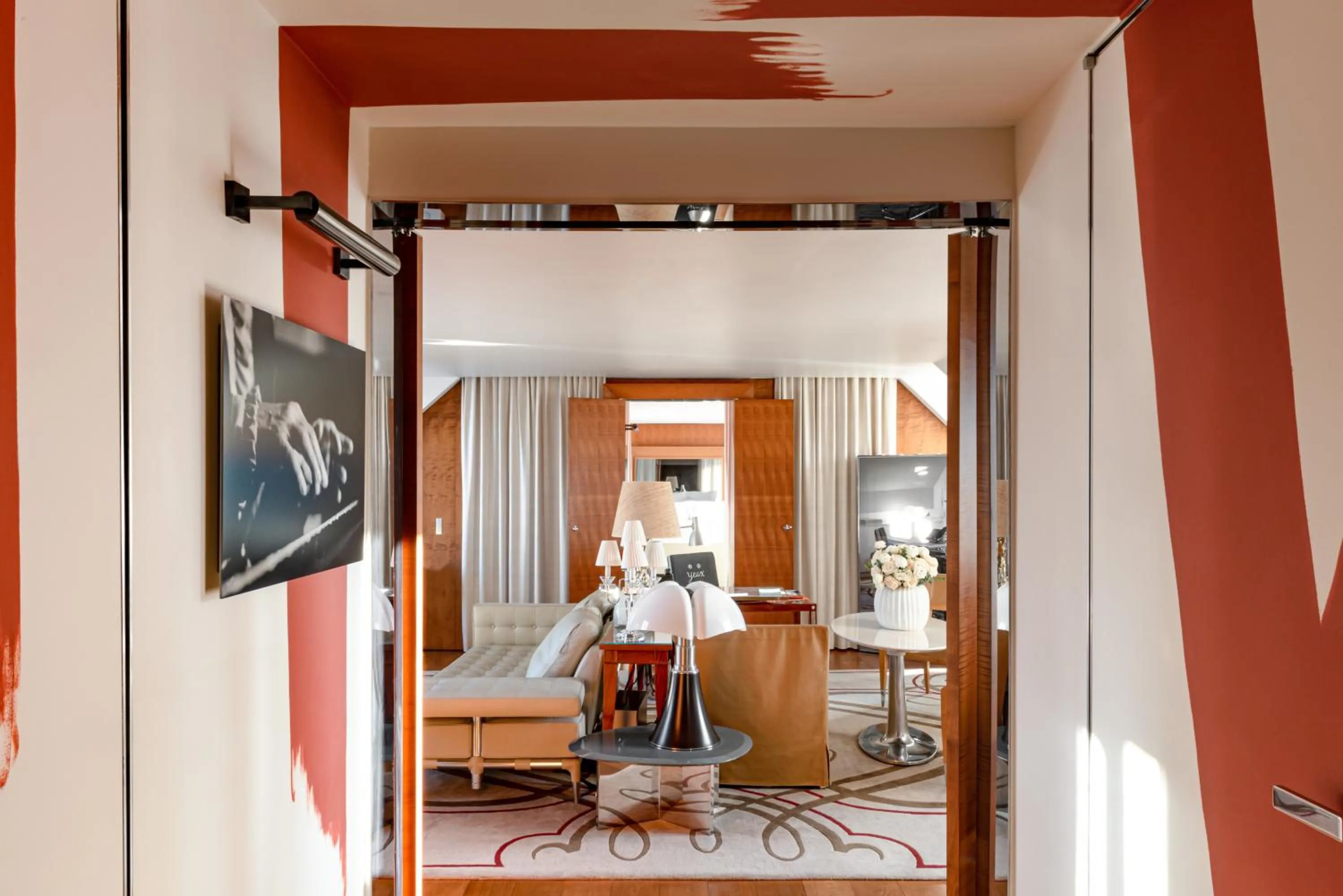 Living room in Hôtel Le Royal Monceau Raffles Paris