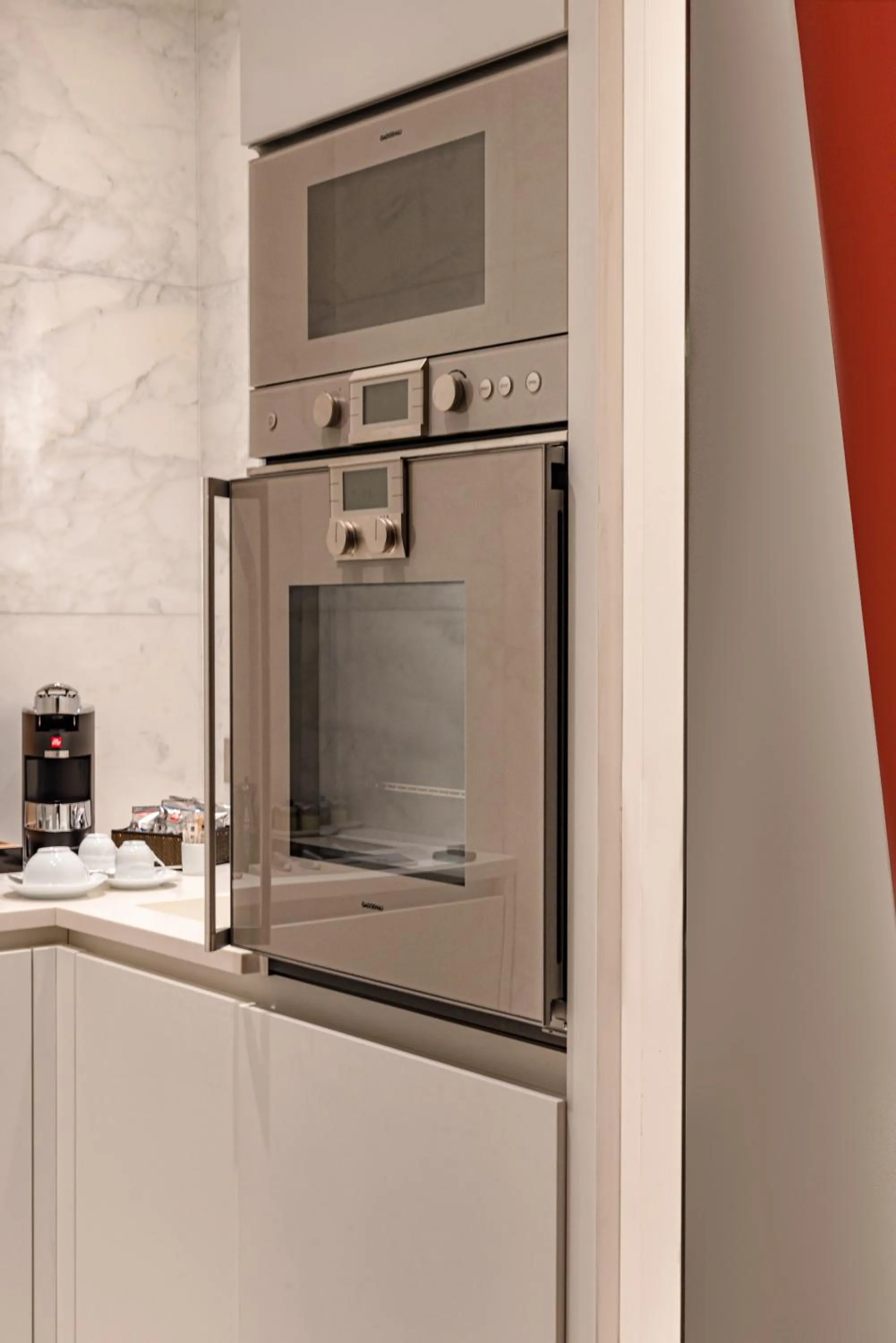 Kitchen or kitchenette in Hôtel Le Royal Monceau Raffles Paris