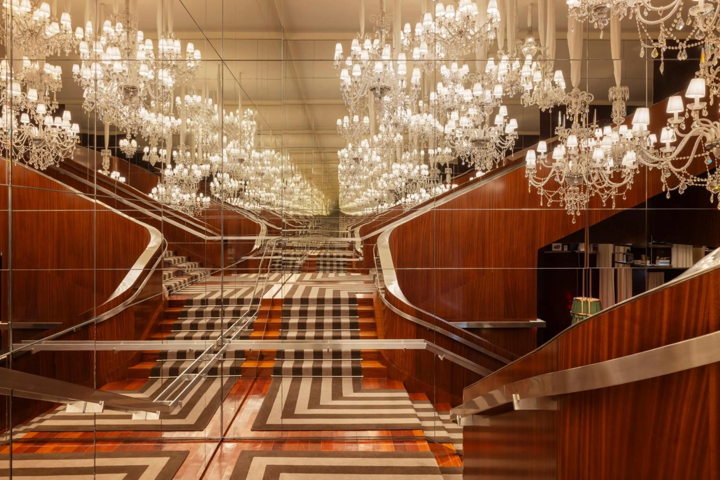 Area and facilities in Hôtel Le Royal Monceau Raffles Paris