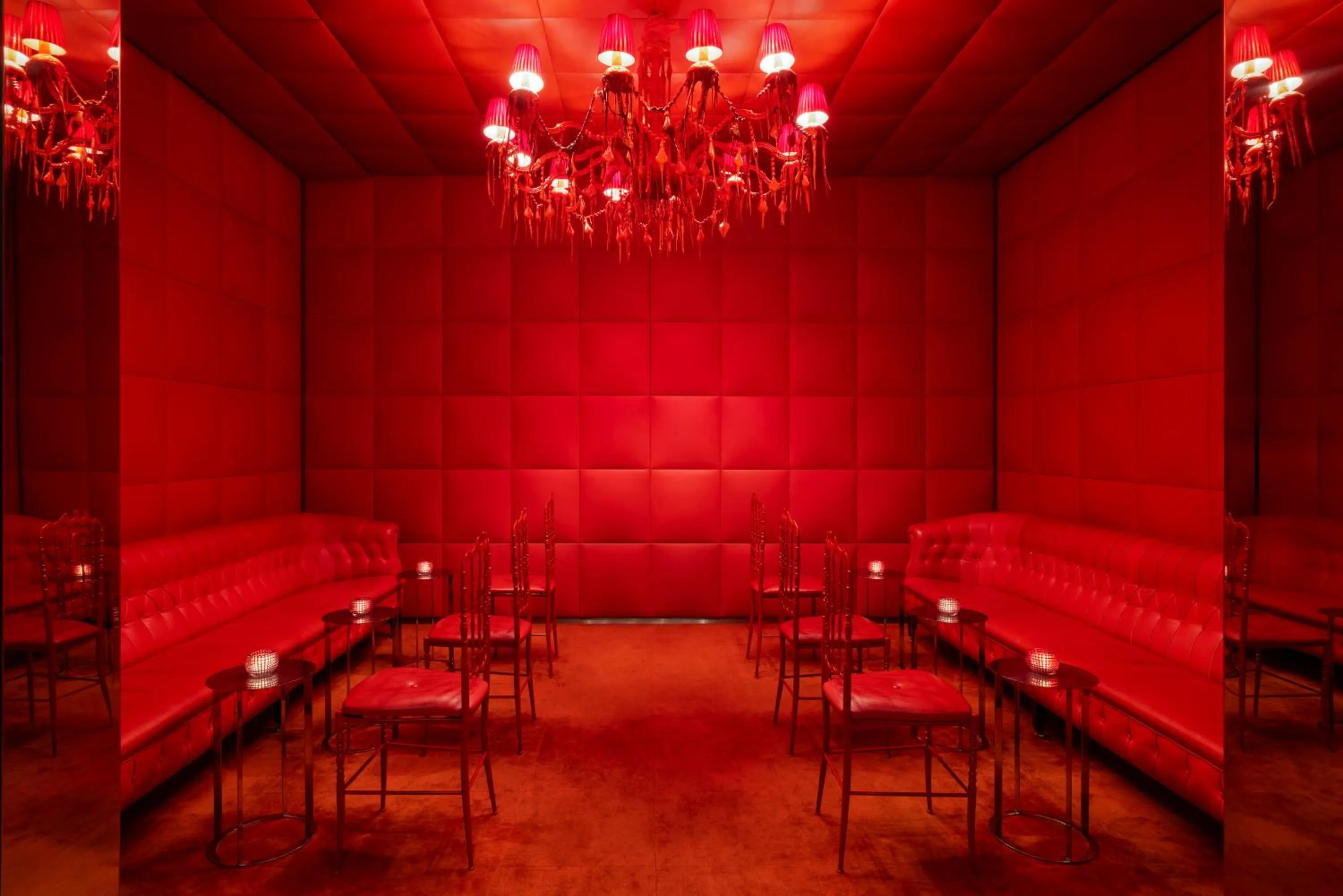 Area and facilities in Hôtel Le Royal Monceau Raffles Paris