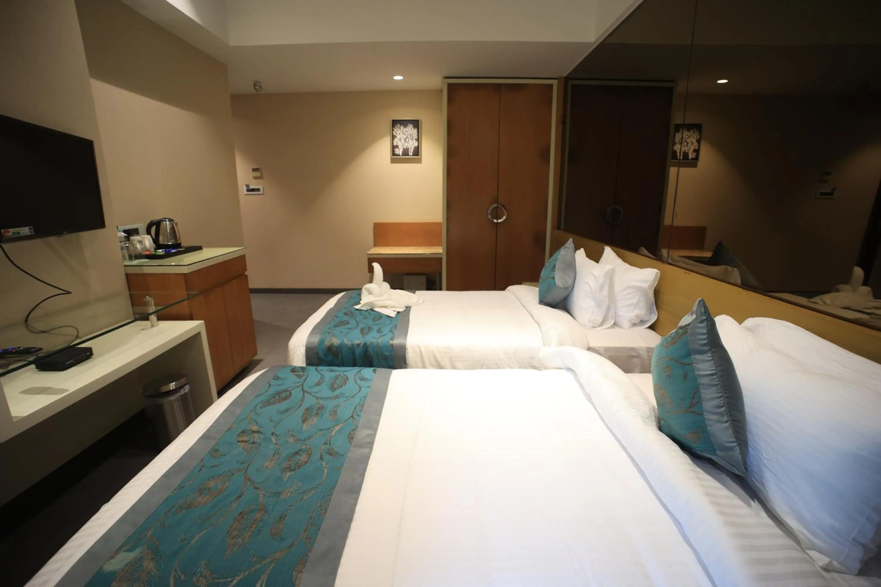 Photo of the whole room, Bed in The Byke Delotel