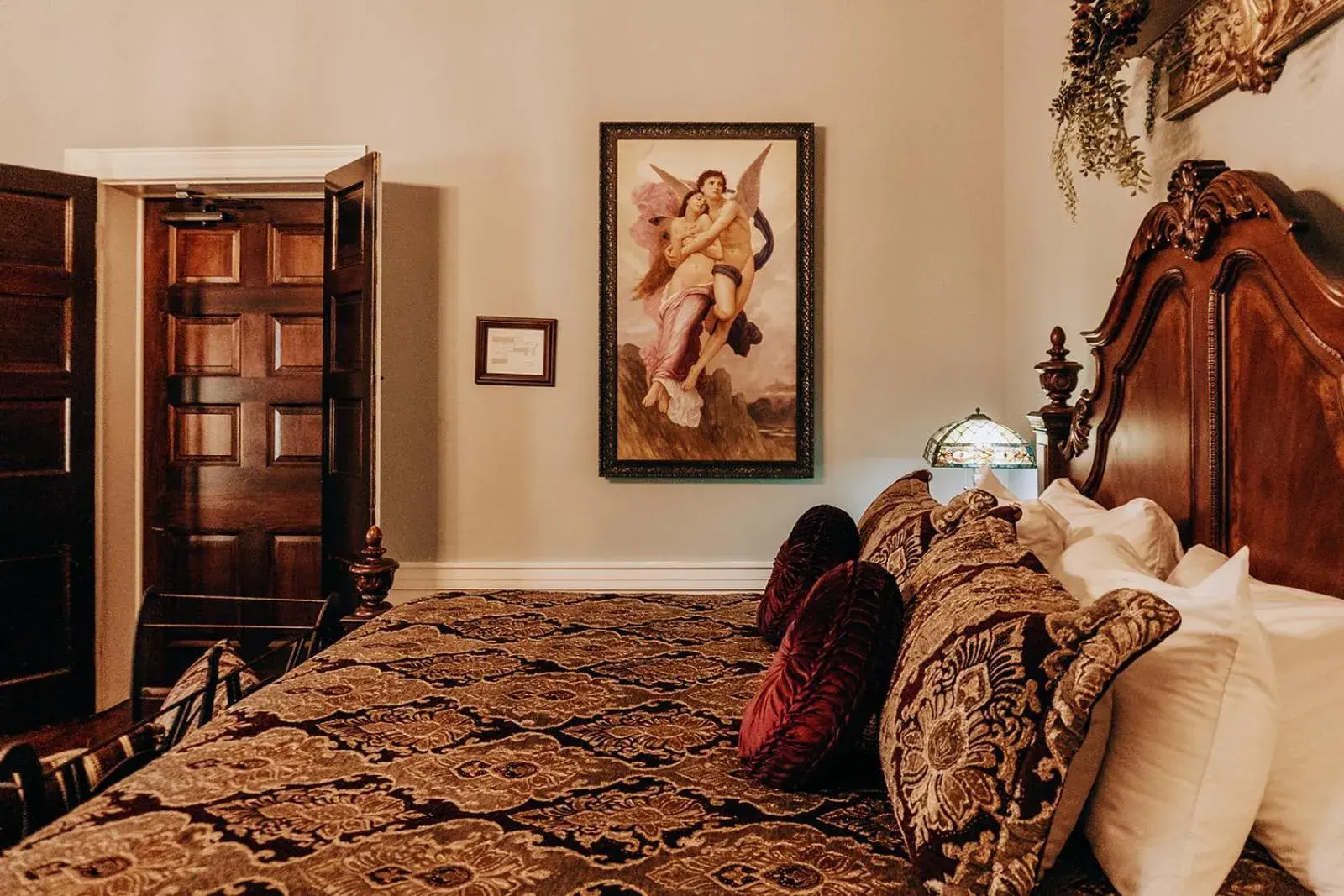 Triple Room with Shower in Belle Air Mansion and Inn Triple Room with Shower in Belle Air Mansion and Inn