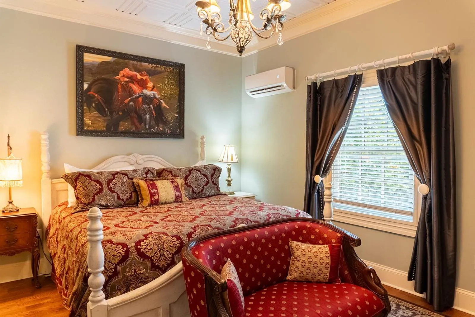 Bed in Belle Air Mansion and Inn