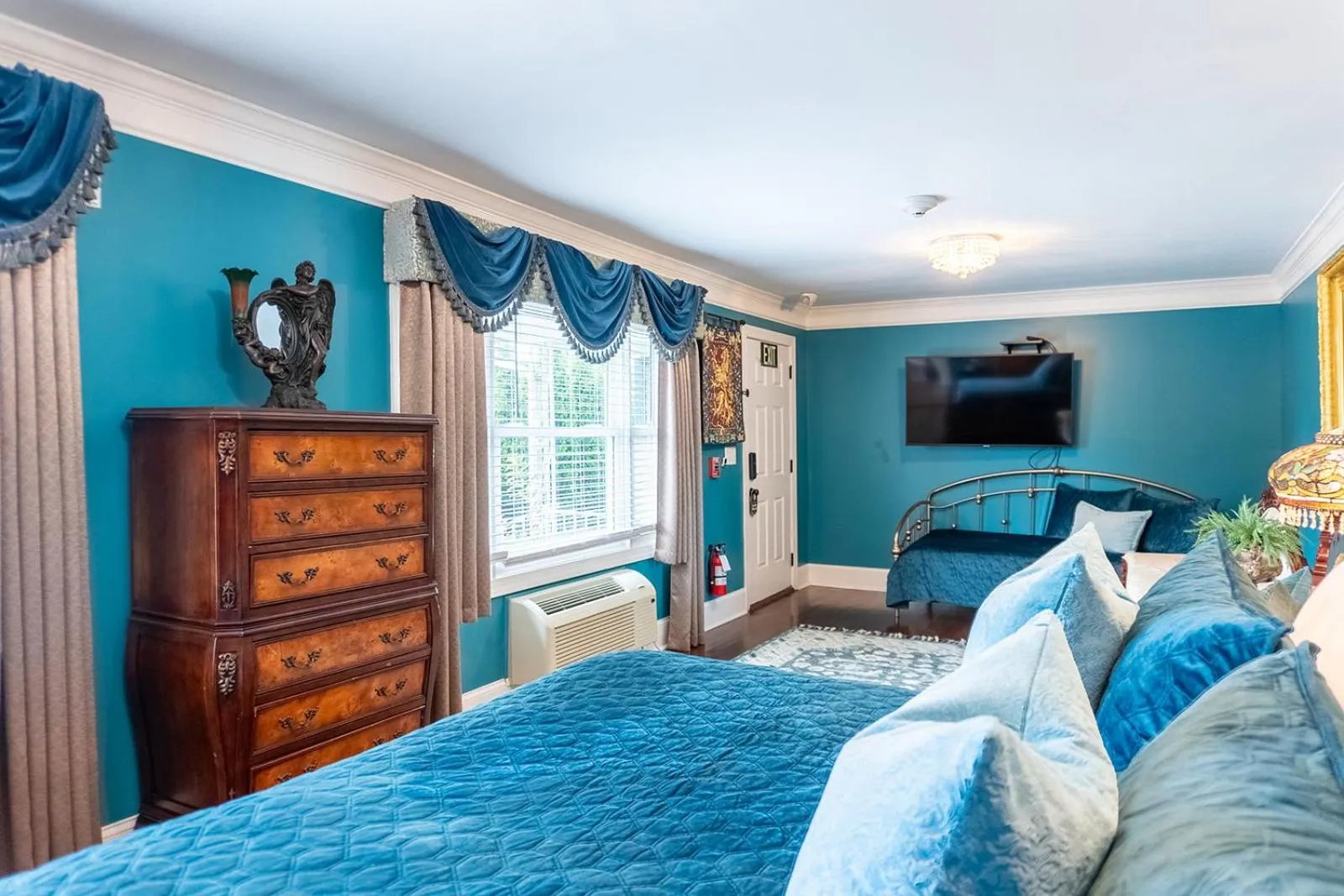 Bed in Belle Air Mansion and Inn