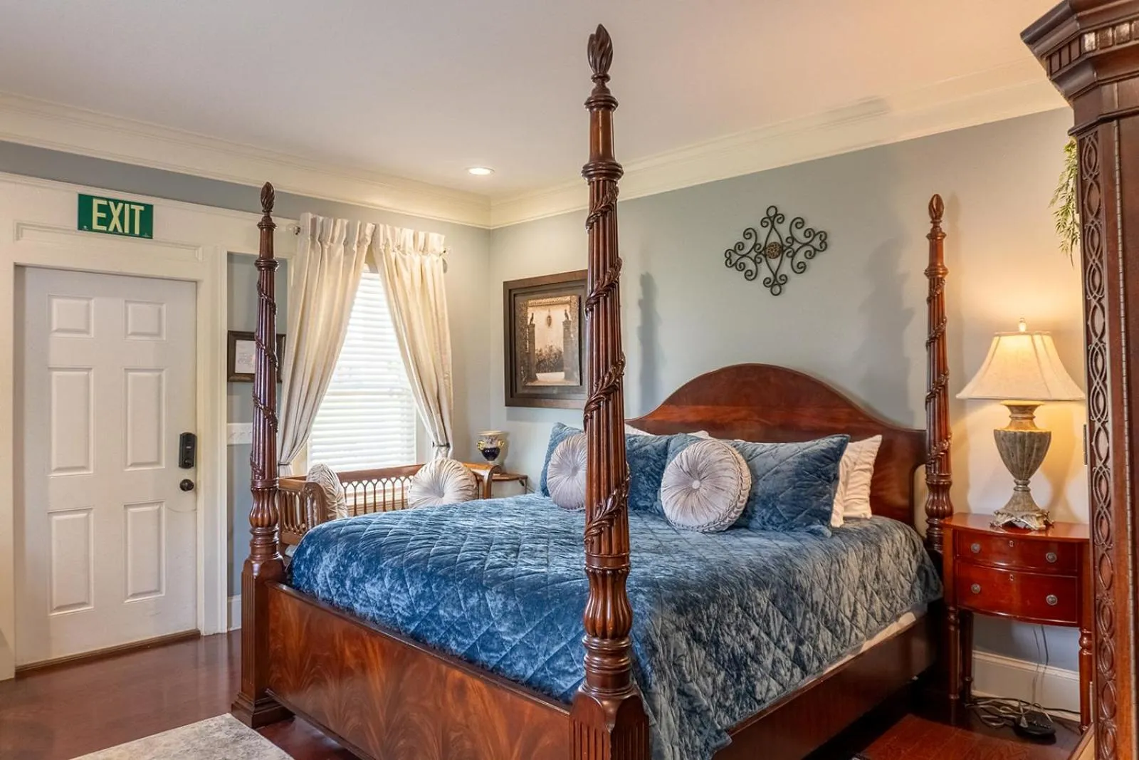 Bed in Belle Air Mansion and Inn