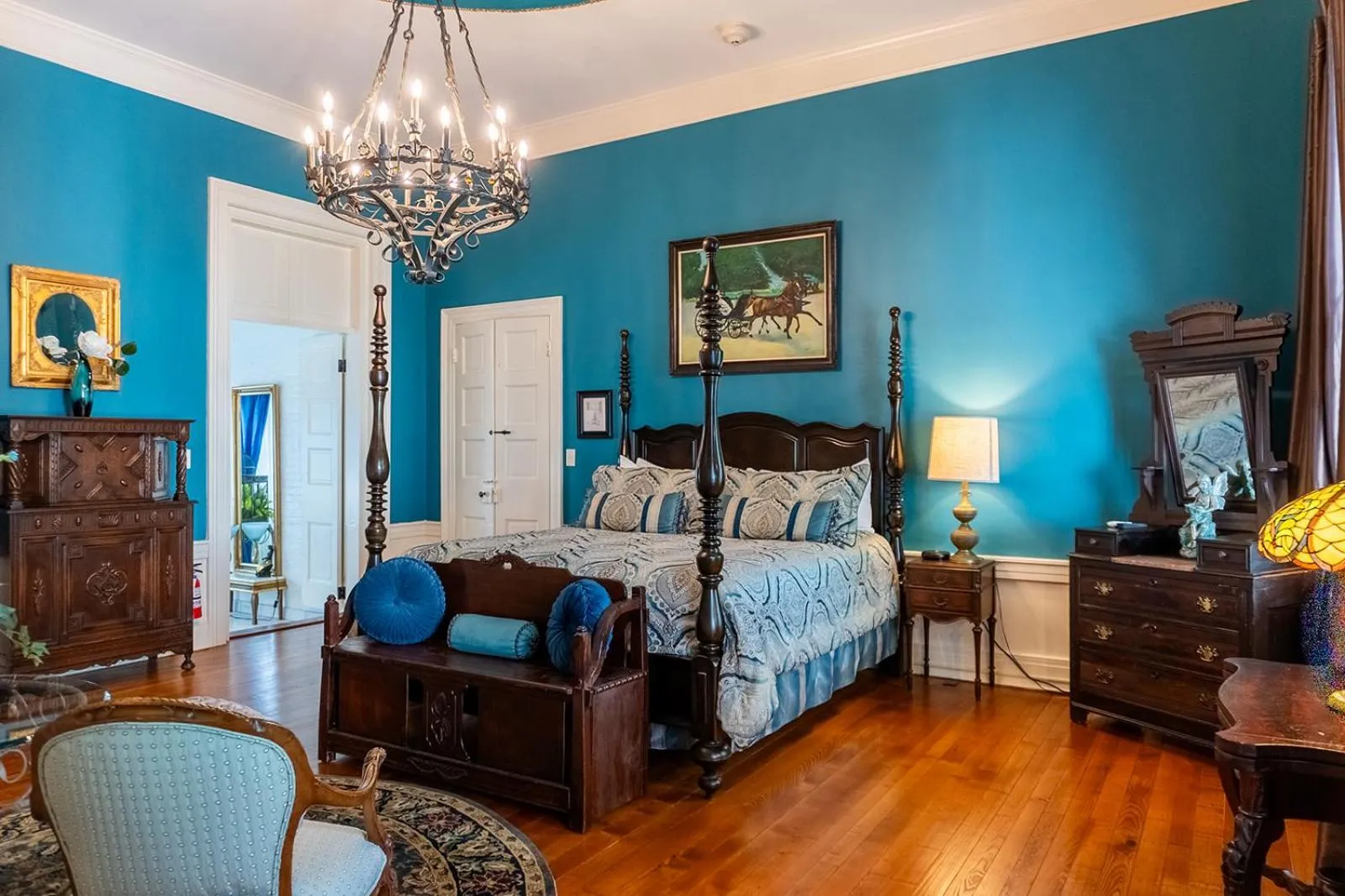 Bed in Belle Air Mansion and Inn