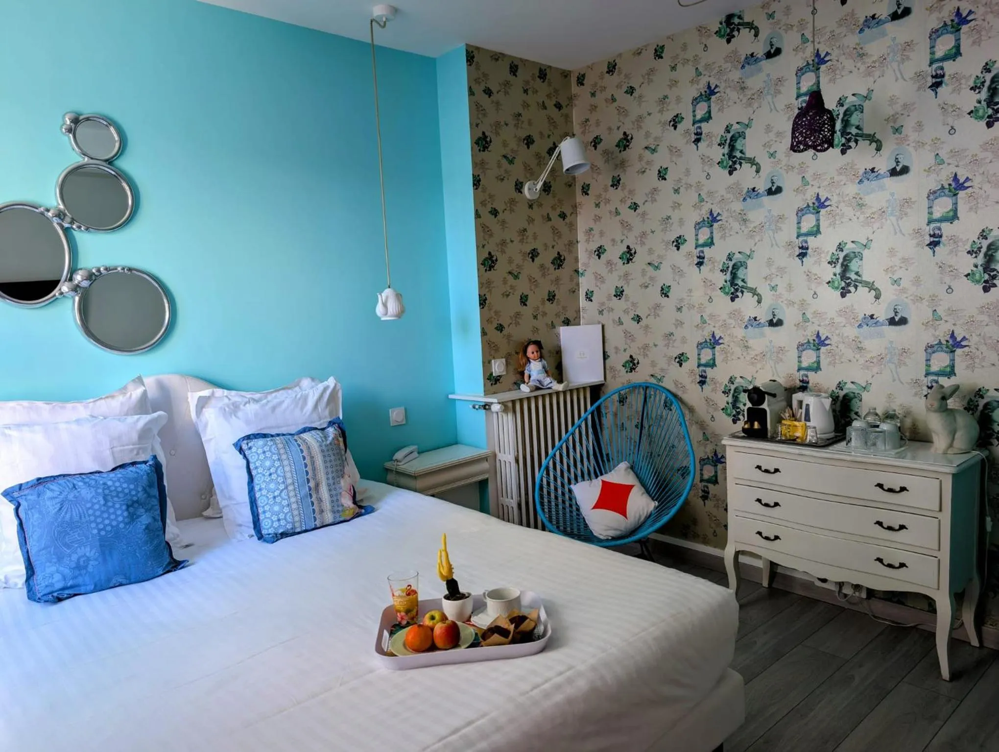 Photo of the whole room, Bed in Hôtel Mademoiselle