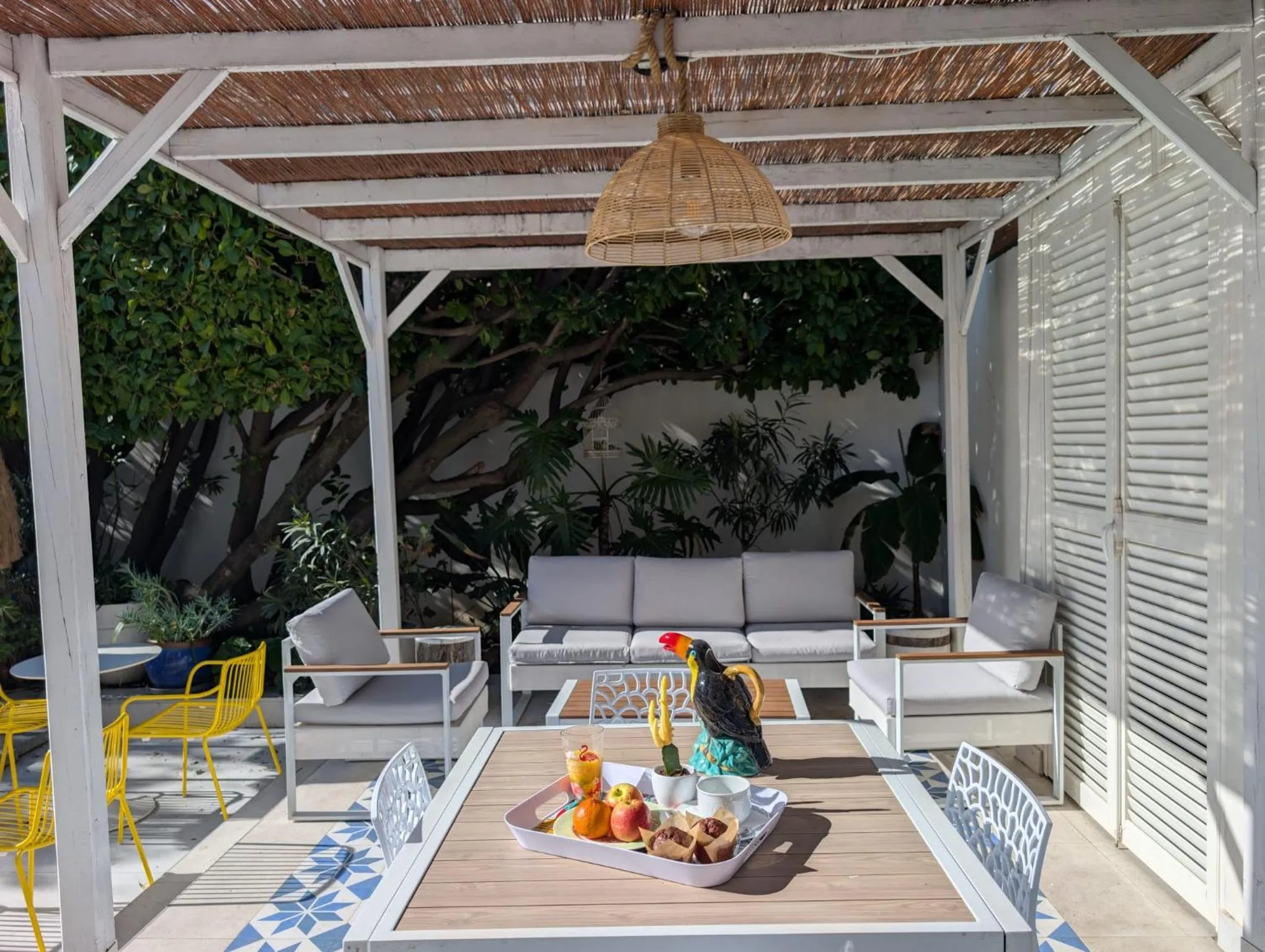 Patio in Hôtel Mademoiselle