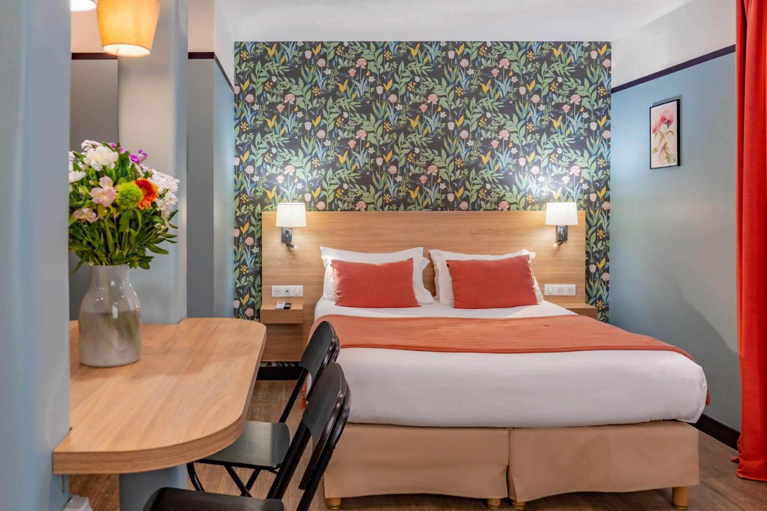 Bed in Hôtel de France, un hôtel AMMI