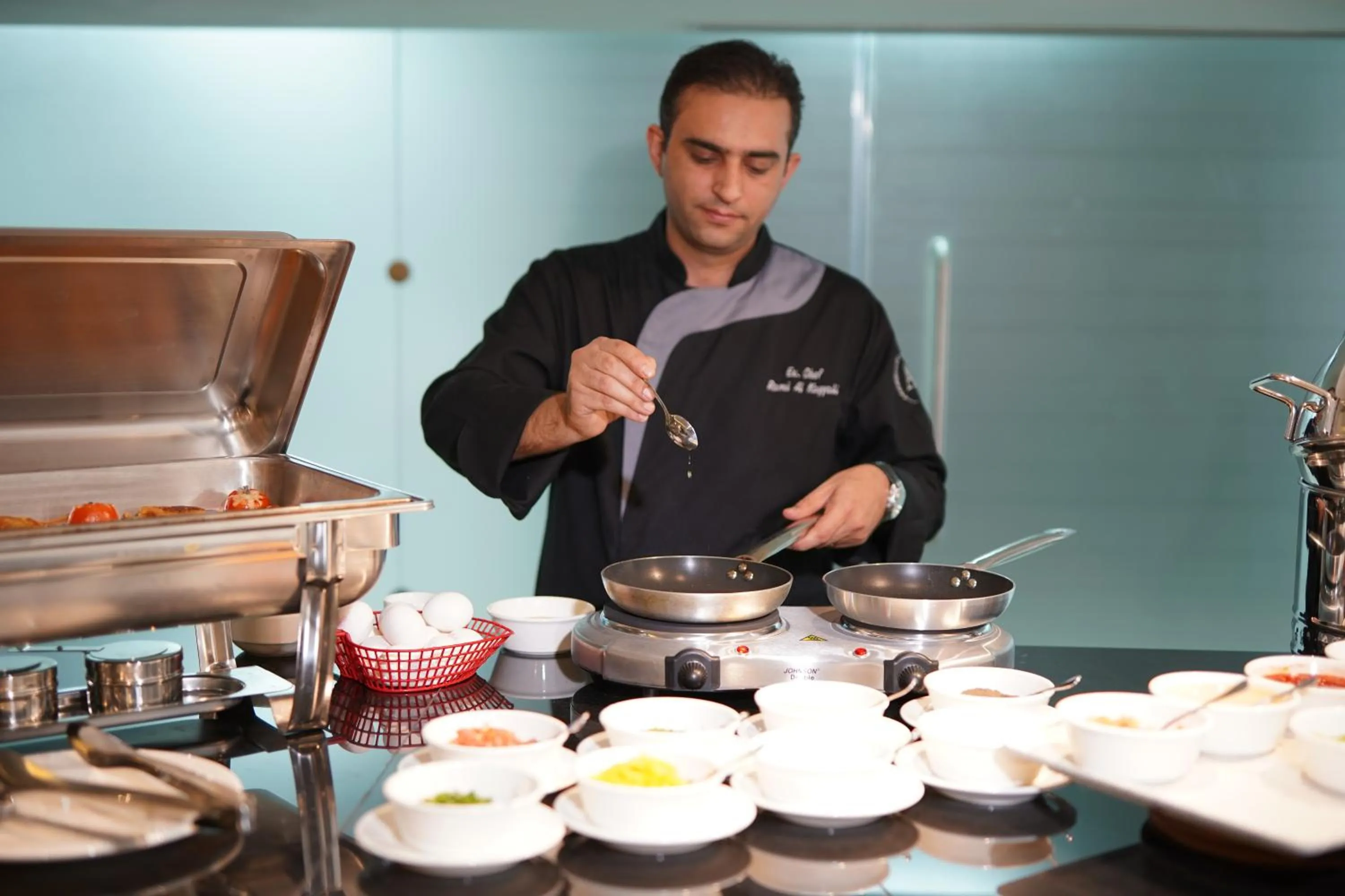 Restaurant/places to eat in Artal Hotel