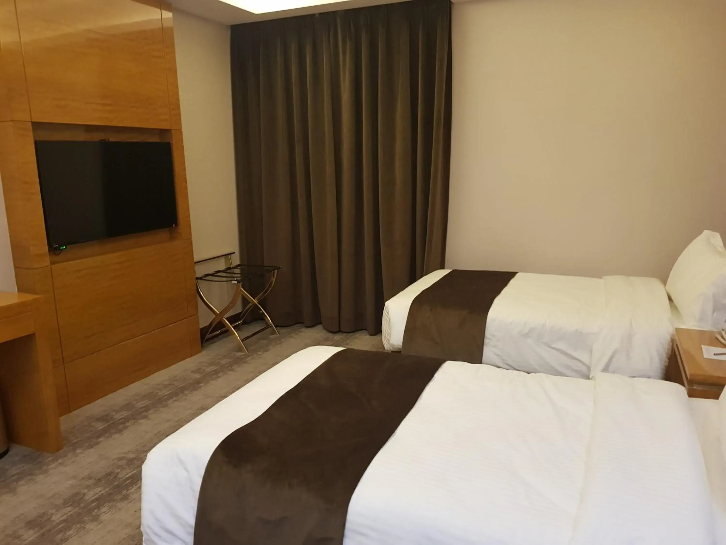 Deluxe Double or Twin Room - single occupancy in Artal Hotel Deluxe Double or Twin Room - single occupancy in Artal Hotel
