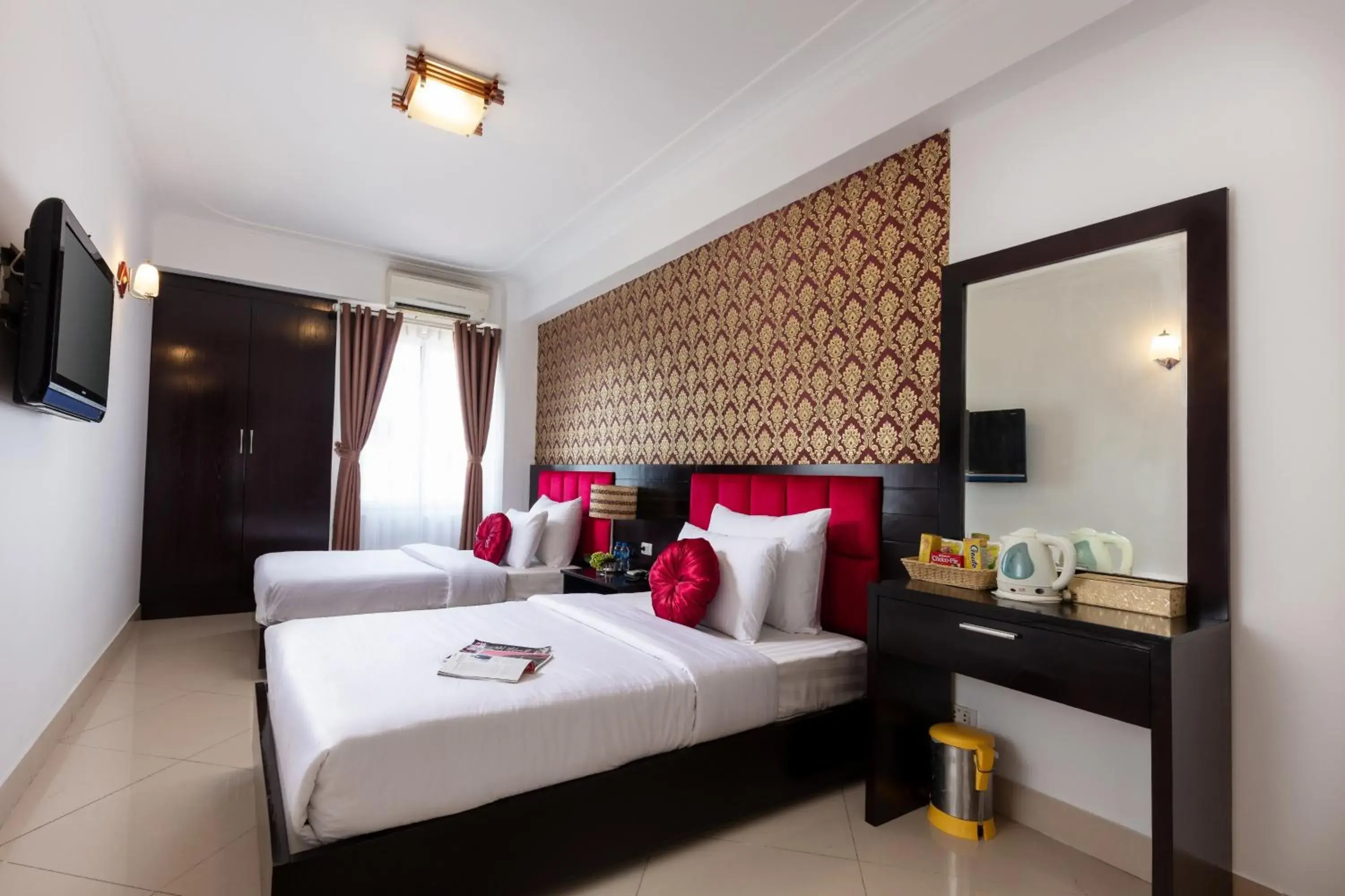 Twin Room with City View in Hanoi Amore Hotel & Travel Twin Room with City View in Hanoi Amore Hotel & Travel