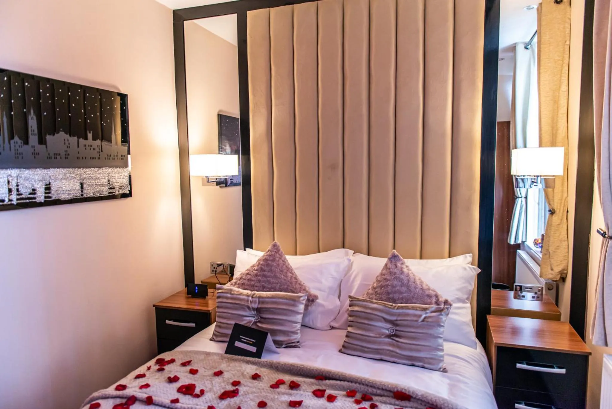 Other, Bed in Aphrodite Suites