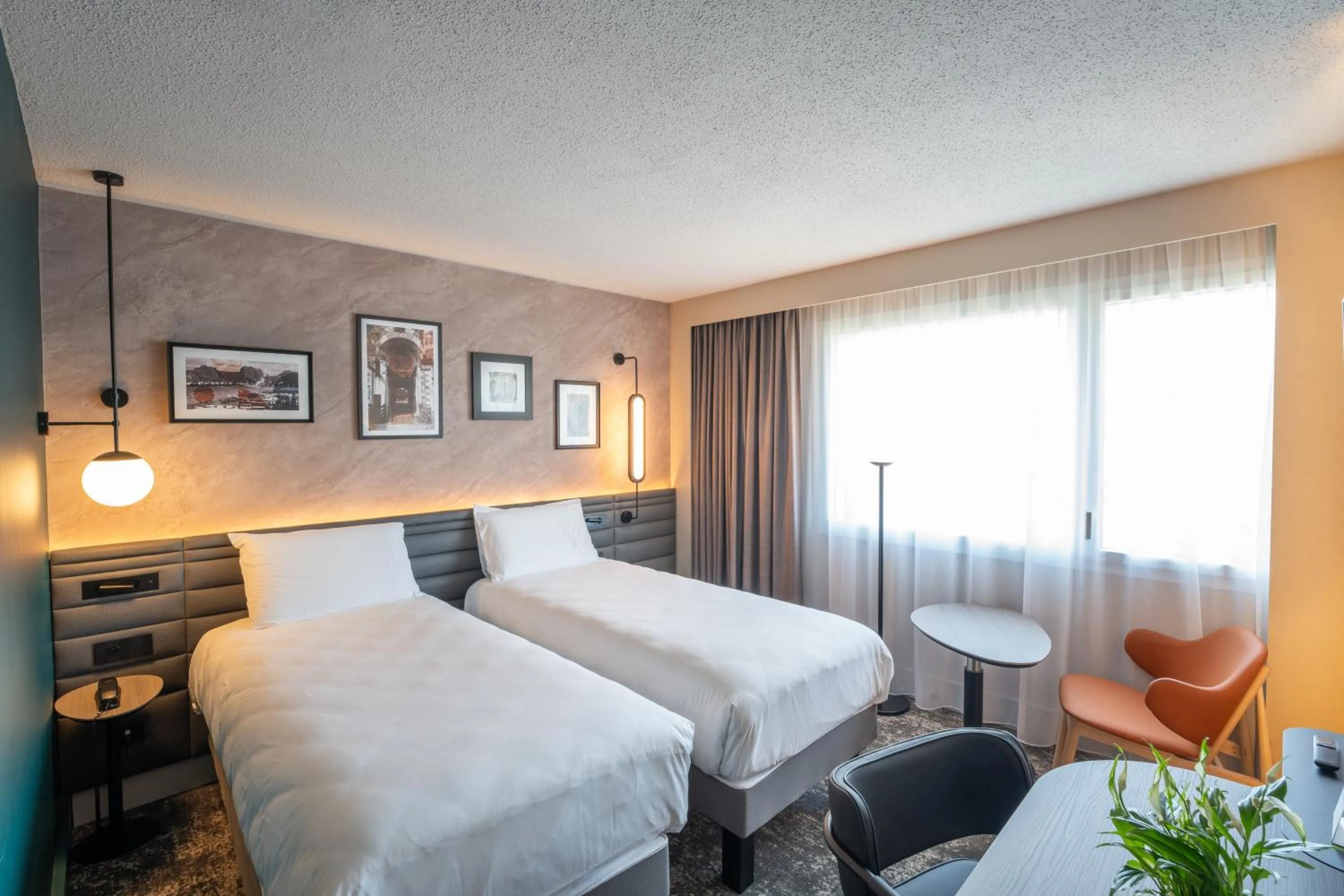 Bed in Novotel Angers Lac de Maine