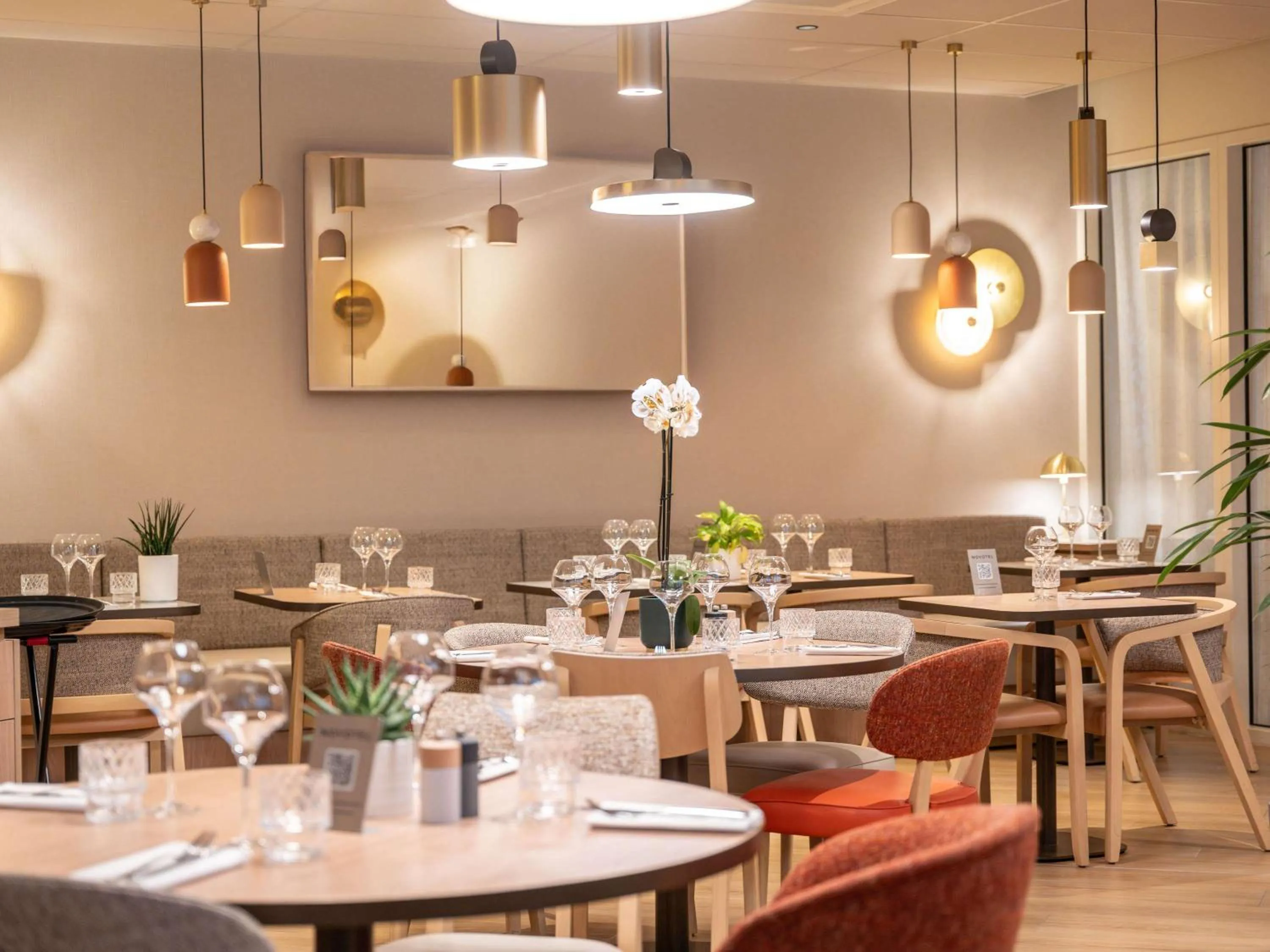 Restaurant/places to eat in Hotel Mercure Angers Lac De Maine