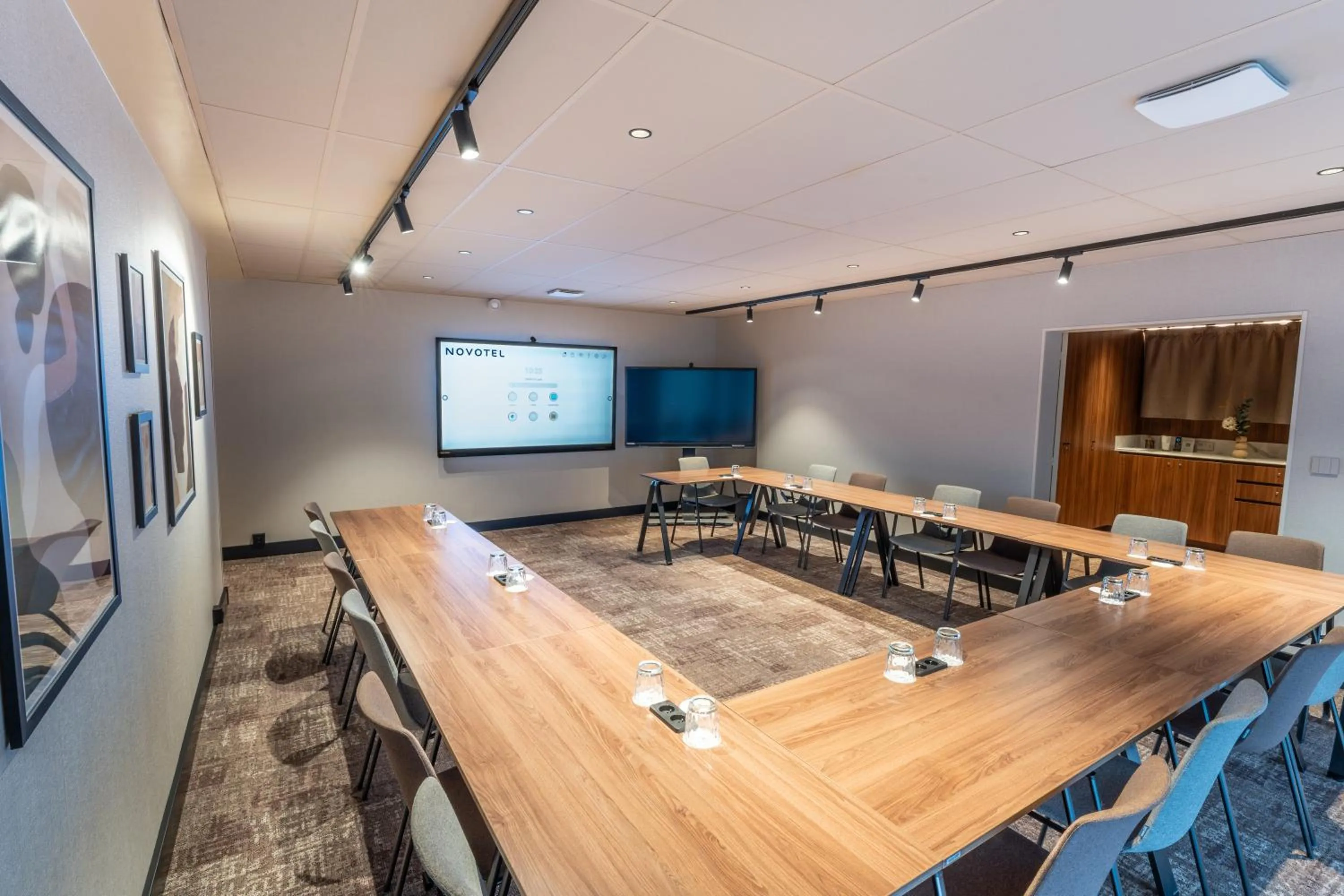 Meeting/conference room in Novotel Angers Lac de Maine
