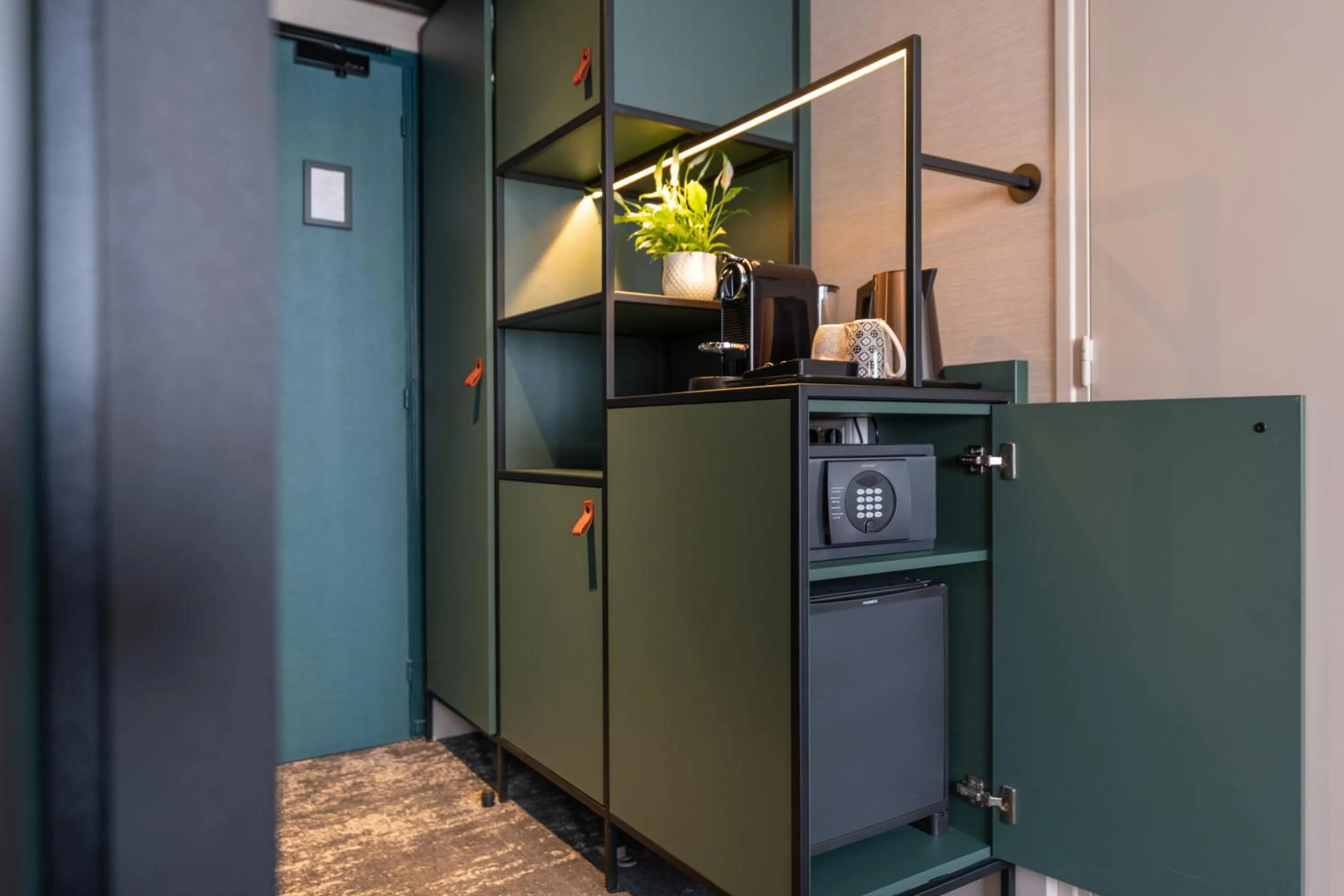 oven in Novotel Angers Lac de Maine