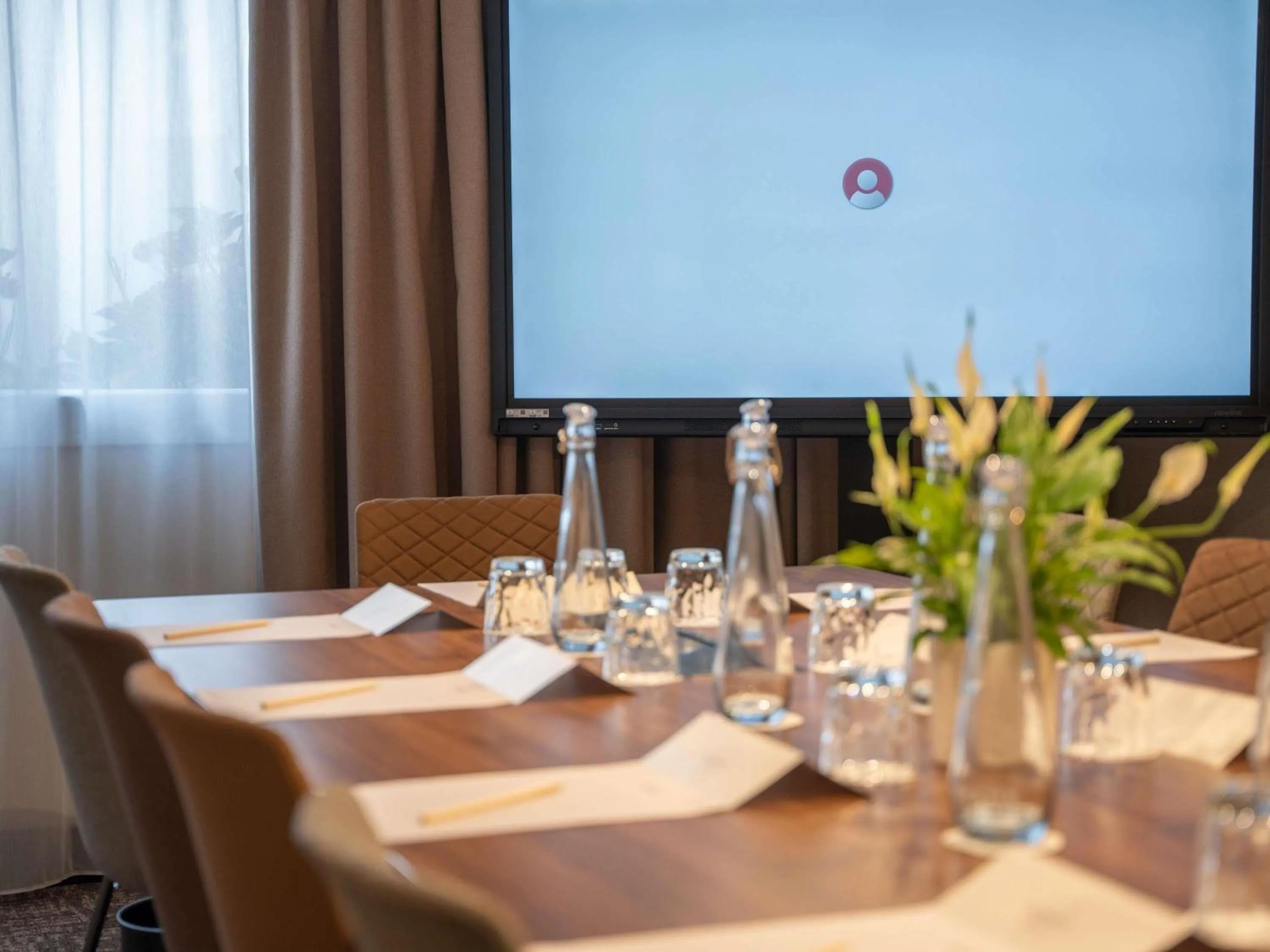 Meeting/conference room in Novotel Angers Lac de Maine