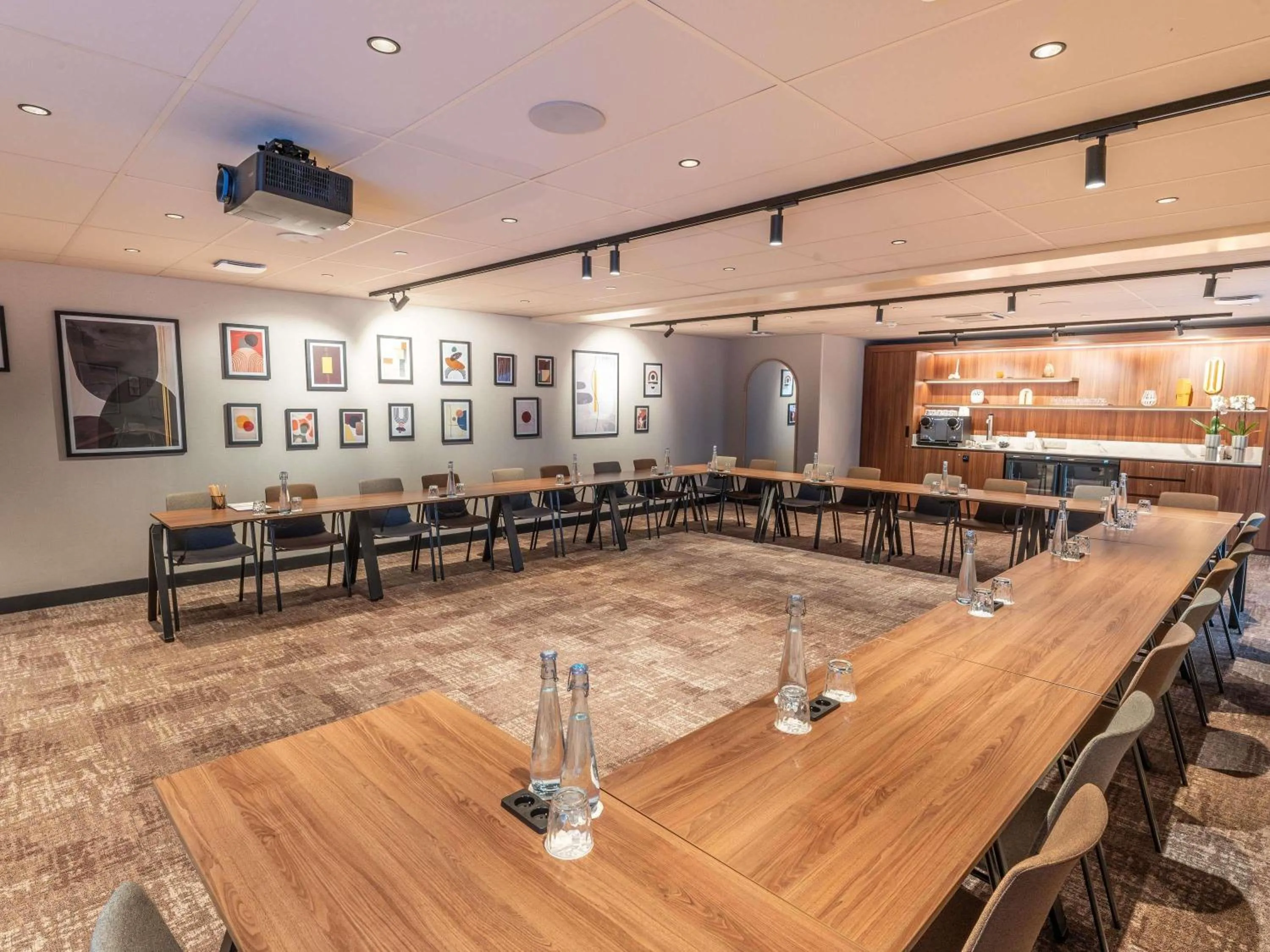 Meeting/conference room in Novotel Angers Lac de Maine