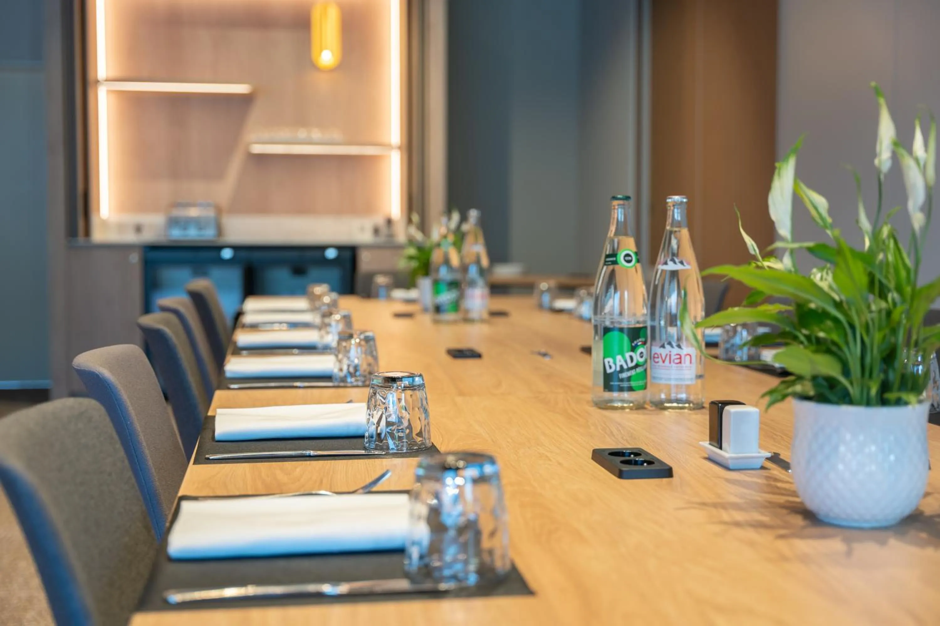 Meeting/conference room in Novotel Angers Lac de Maine