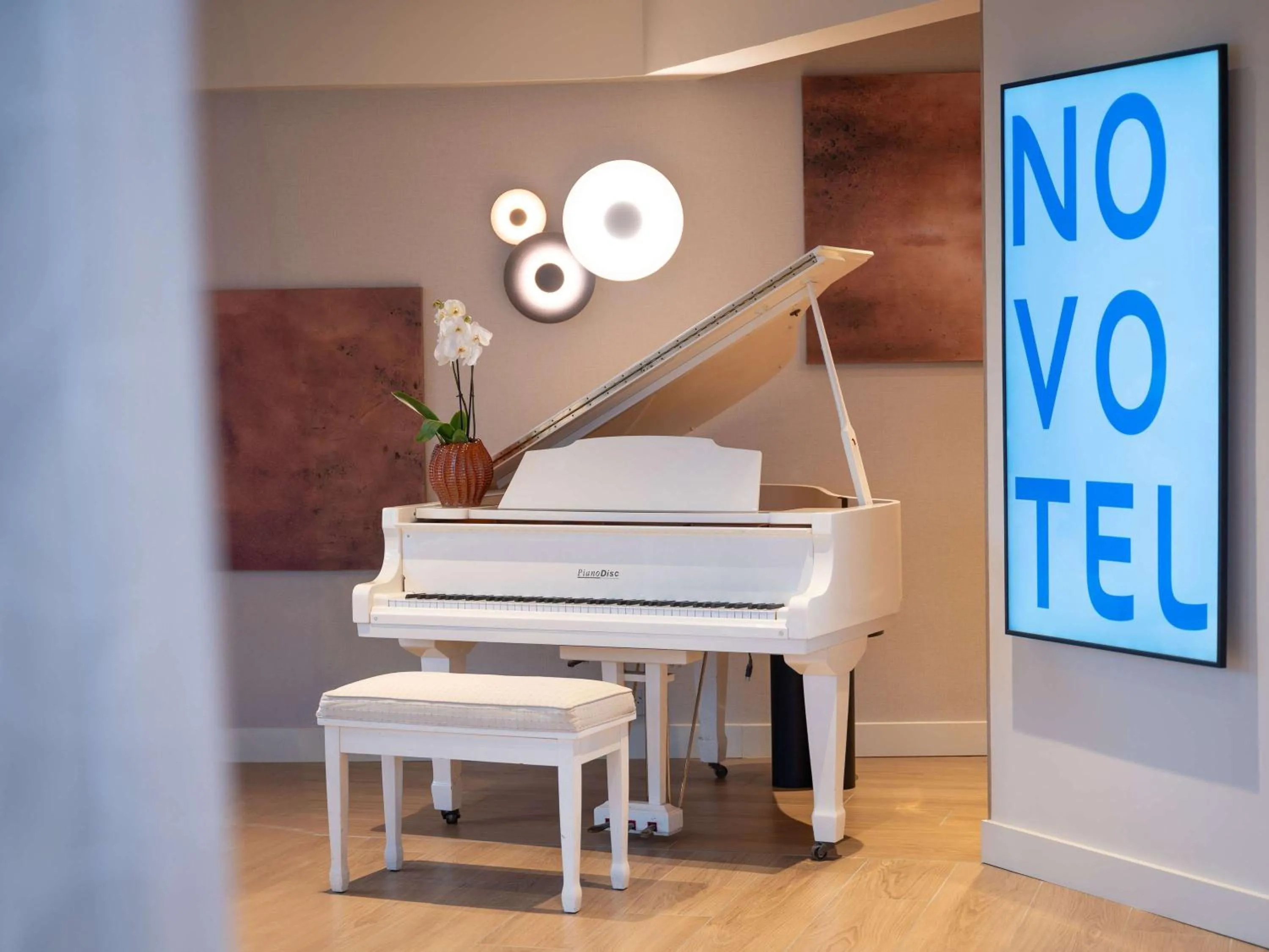 Property building in Hotel Mercure Angers Lac De Maine