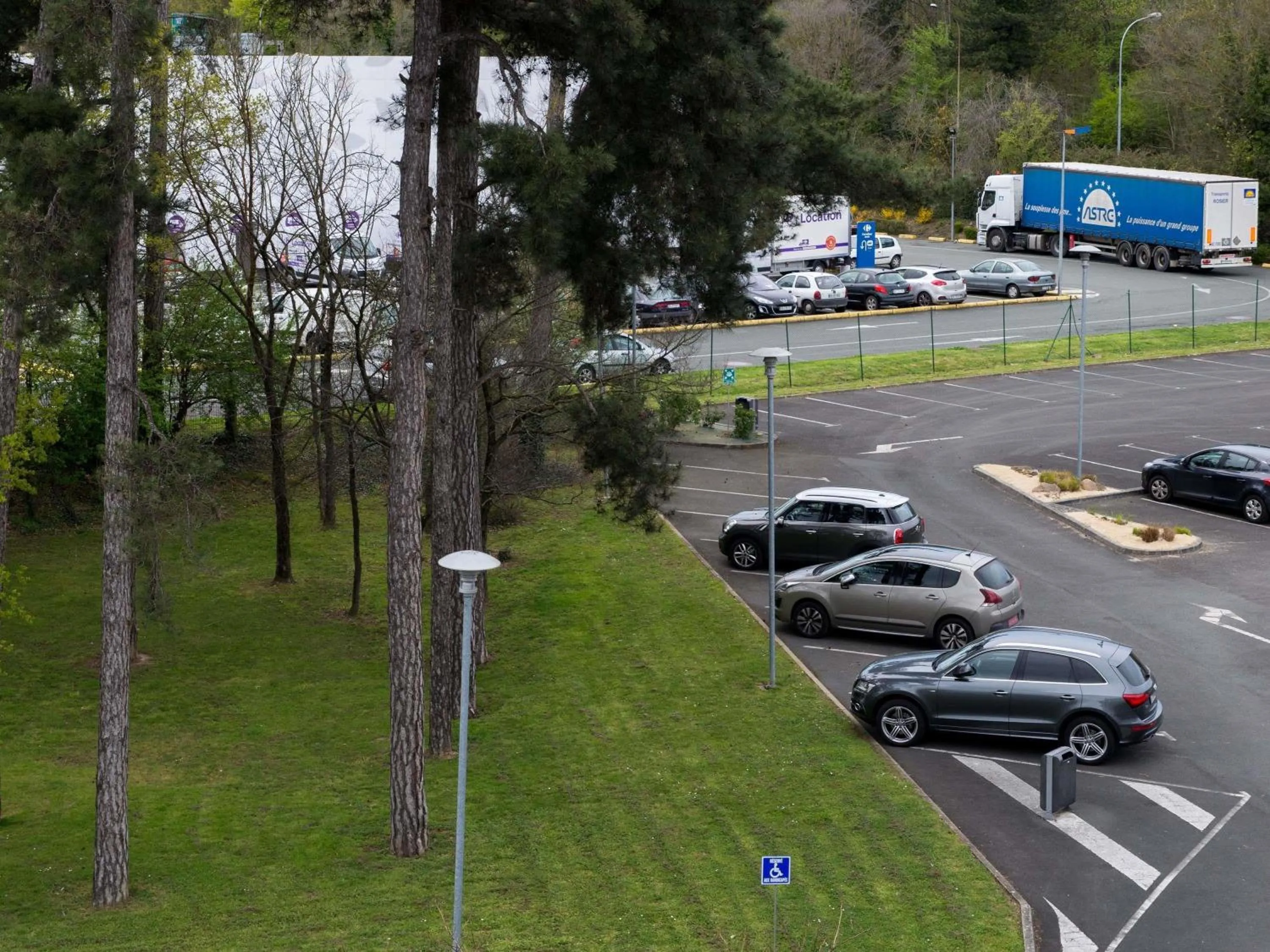 Property building in Novotel Angers Lac de Maine