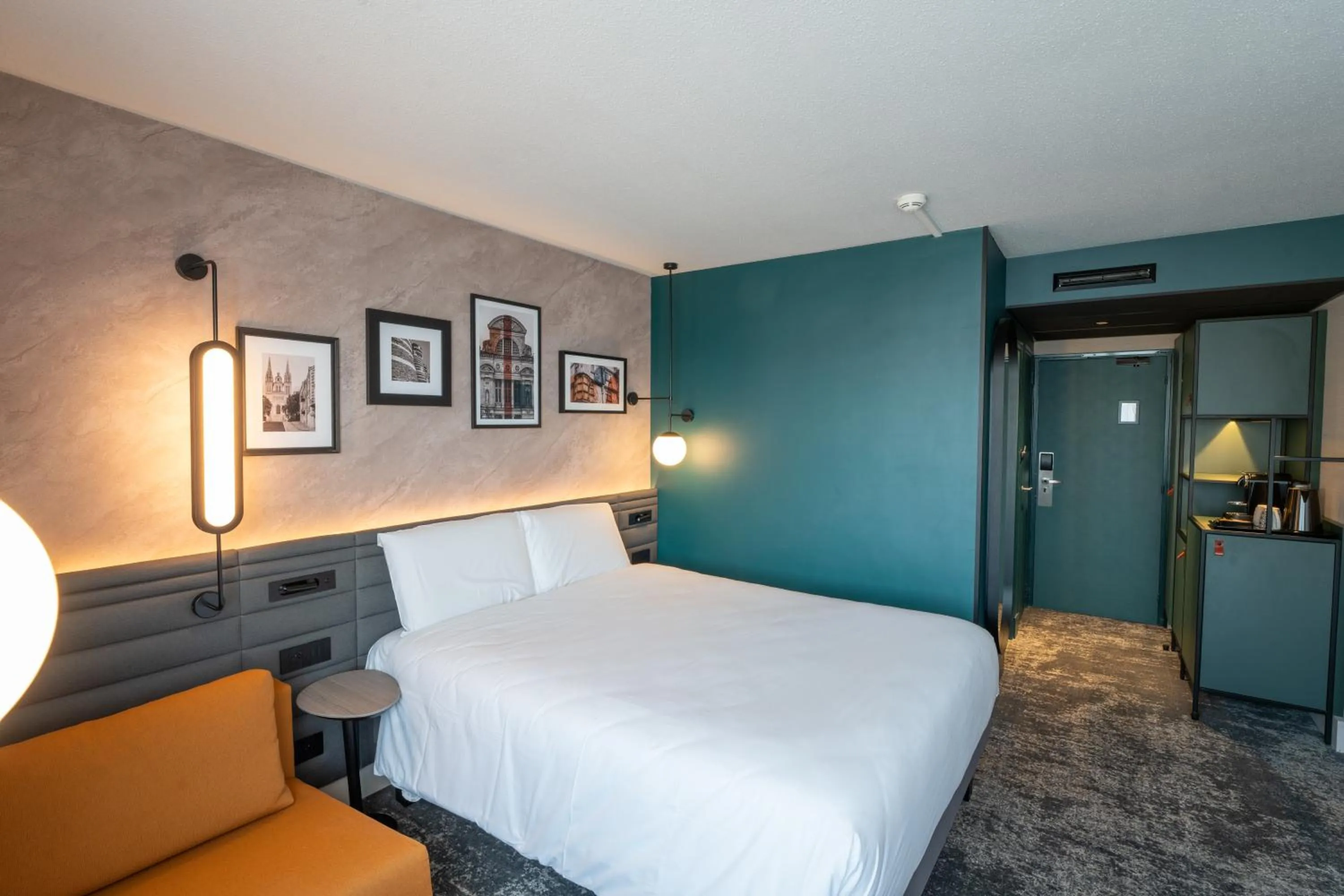 Bed in Novotel Angers Lac de Maine