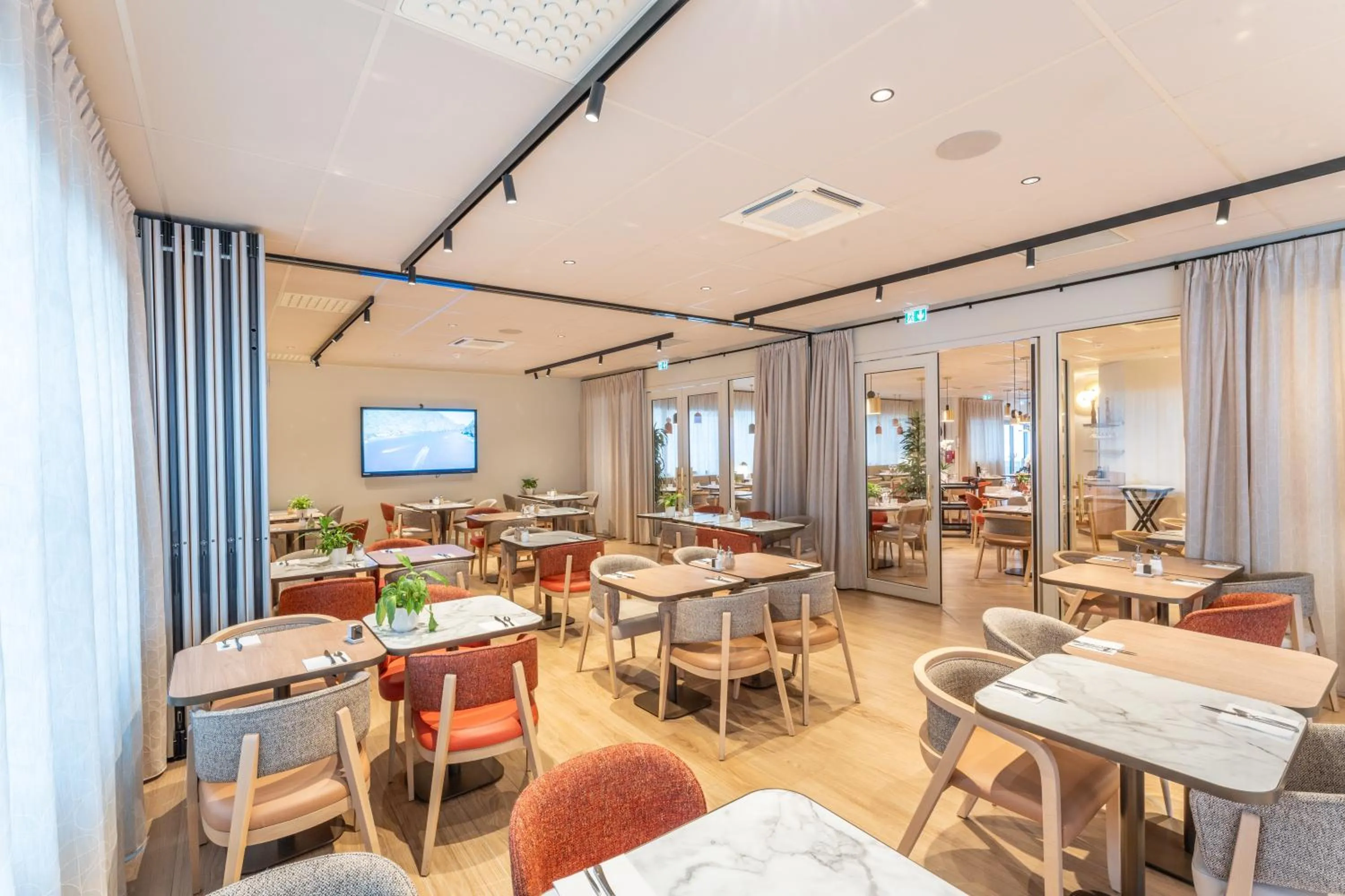 Breakfast in Novotel Angers Lac de Maine